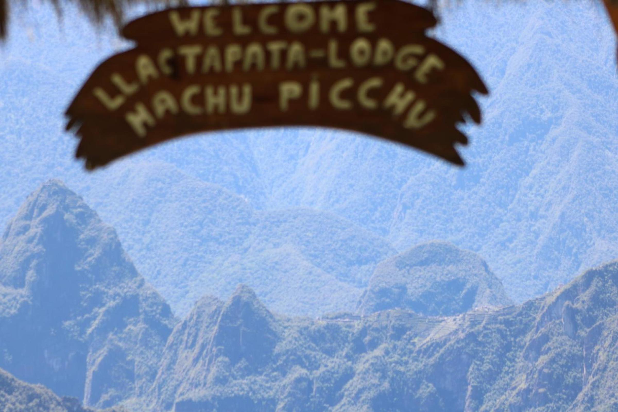 Llactapata Lodge overlooking Machu Picchu - camping - restaurant