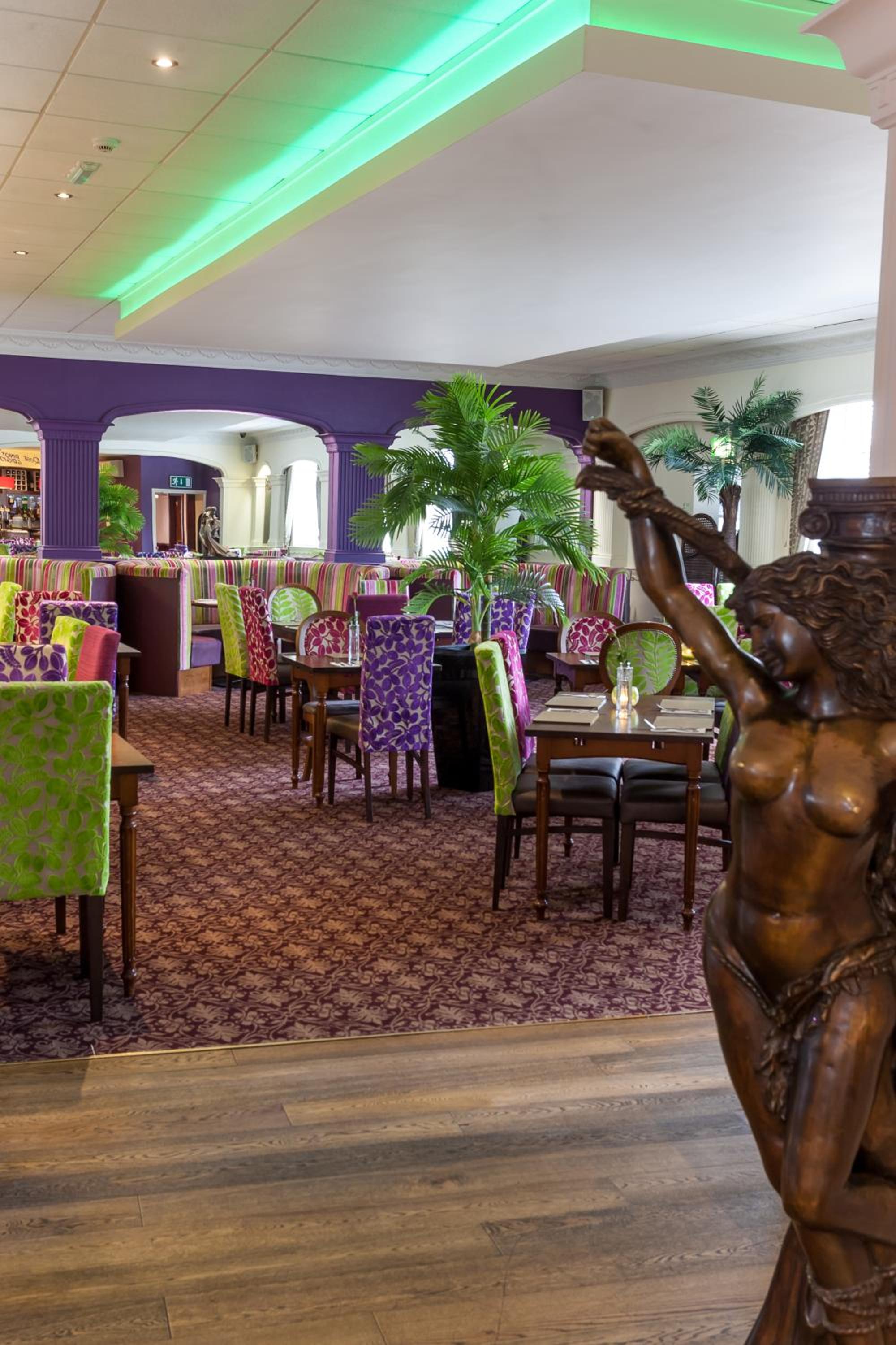 Bridgend Vacations - The Masons Arms Hotel - Property Image 10