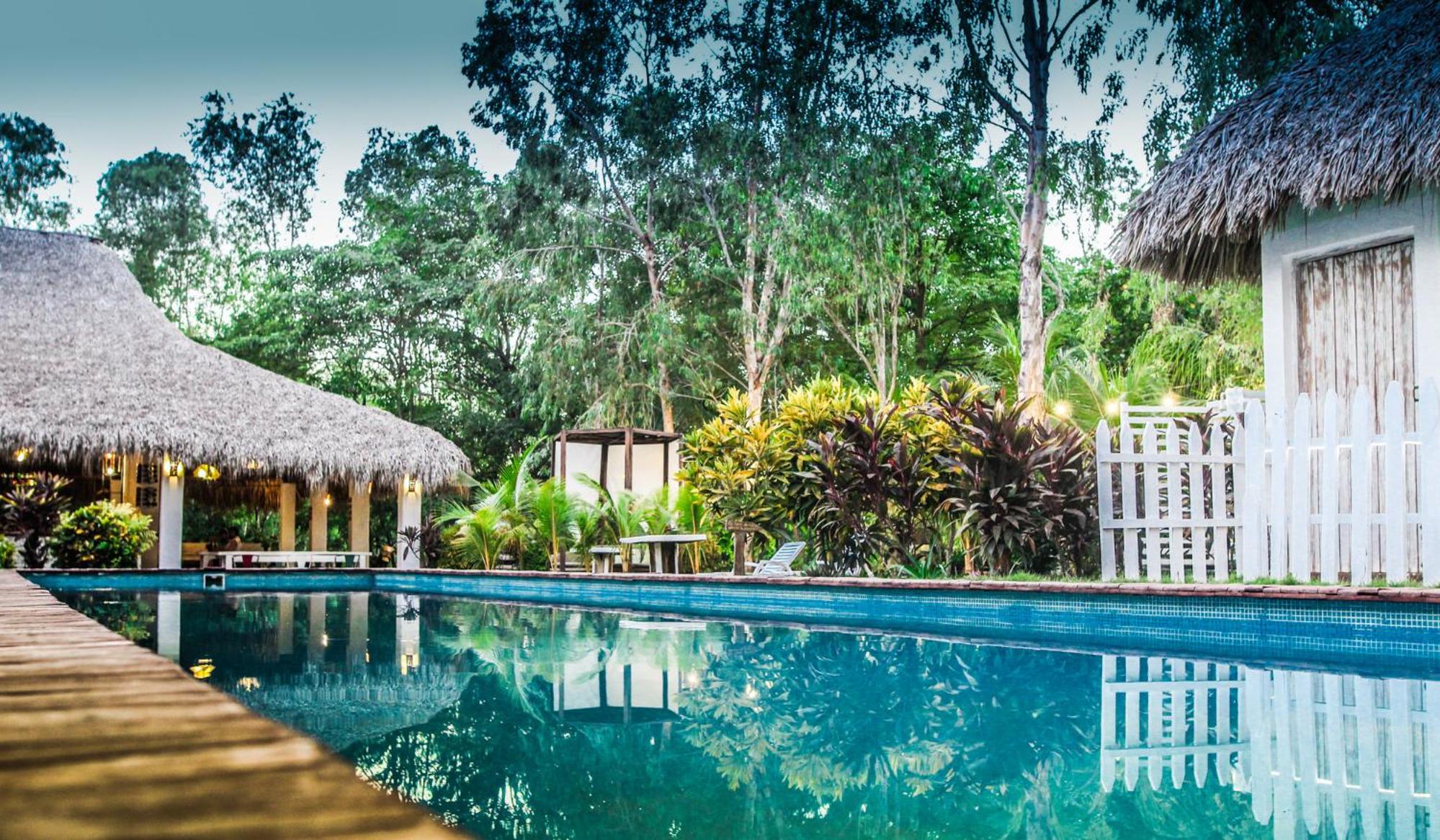 Las Dunas Surf Resort