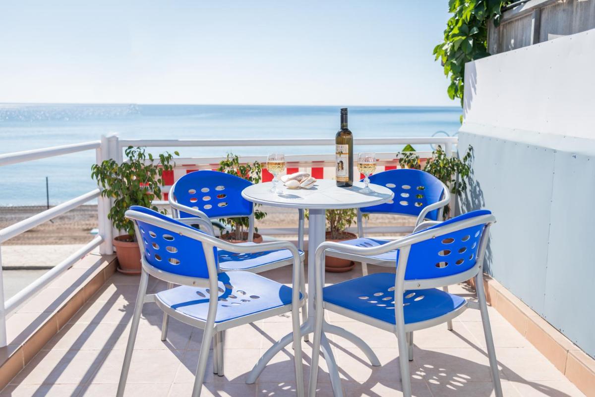 Panos Apartments photo 5