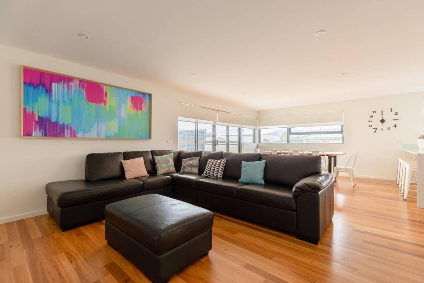 Kangaroo Bay Apartments