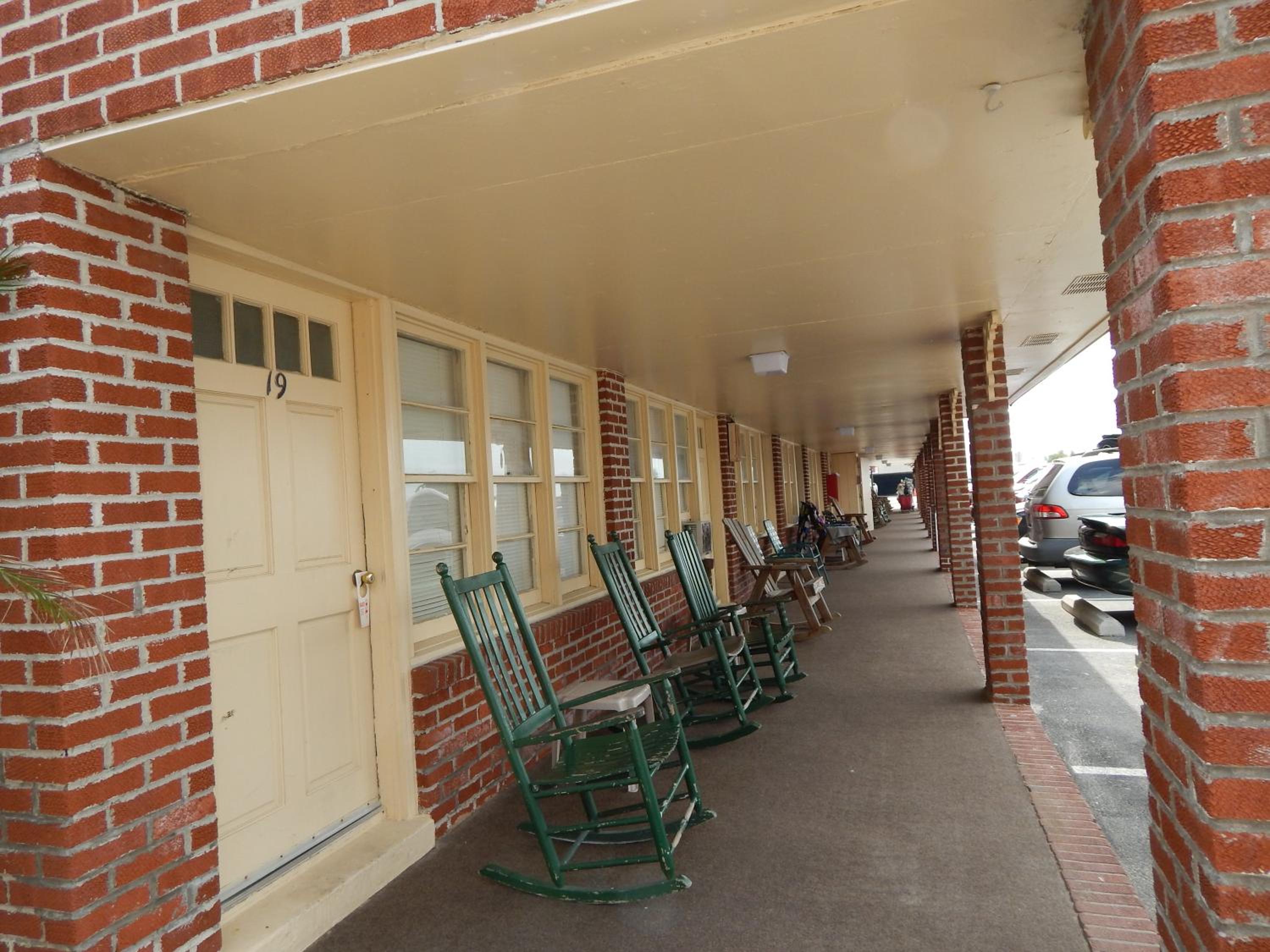Oceanic Motel