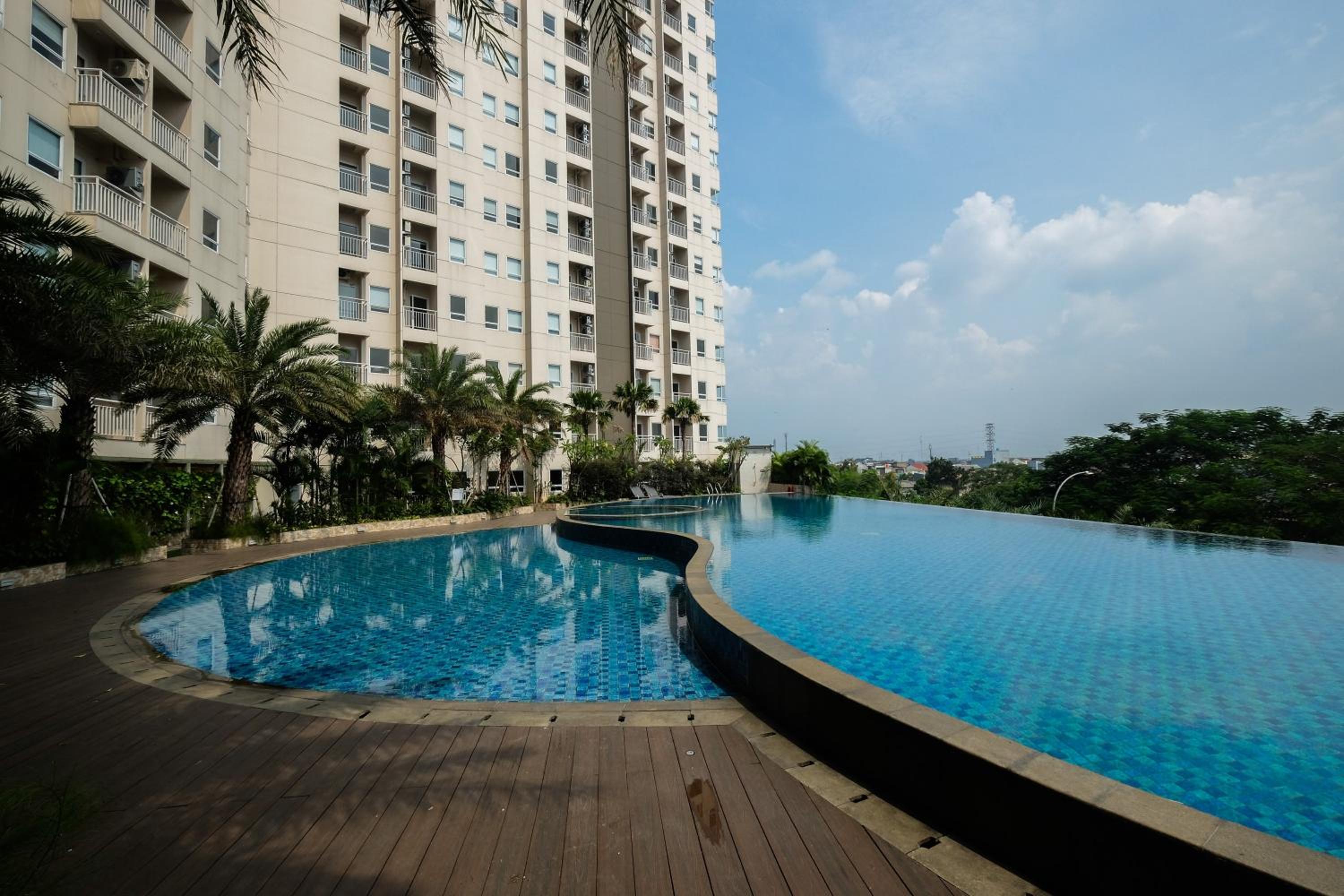 Best Location 1BR Apartment Mustika Golf Residence By Travelio, Cikarang - 16