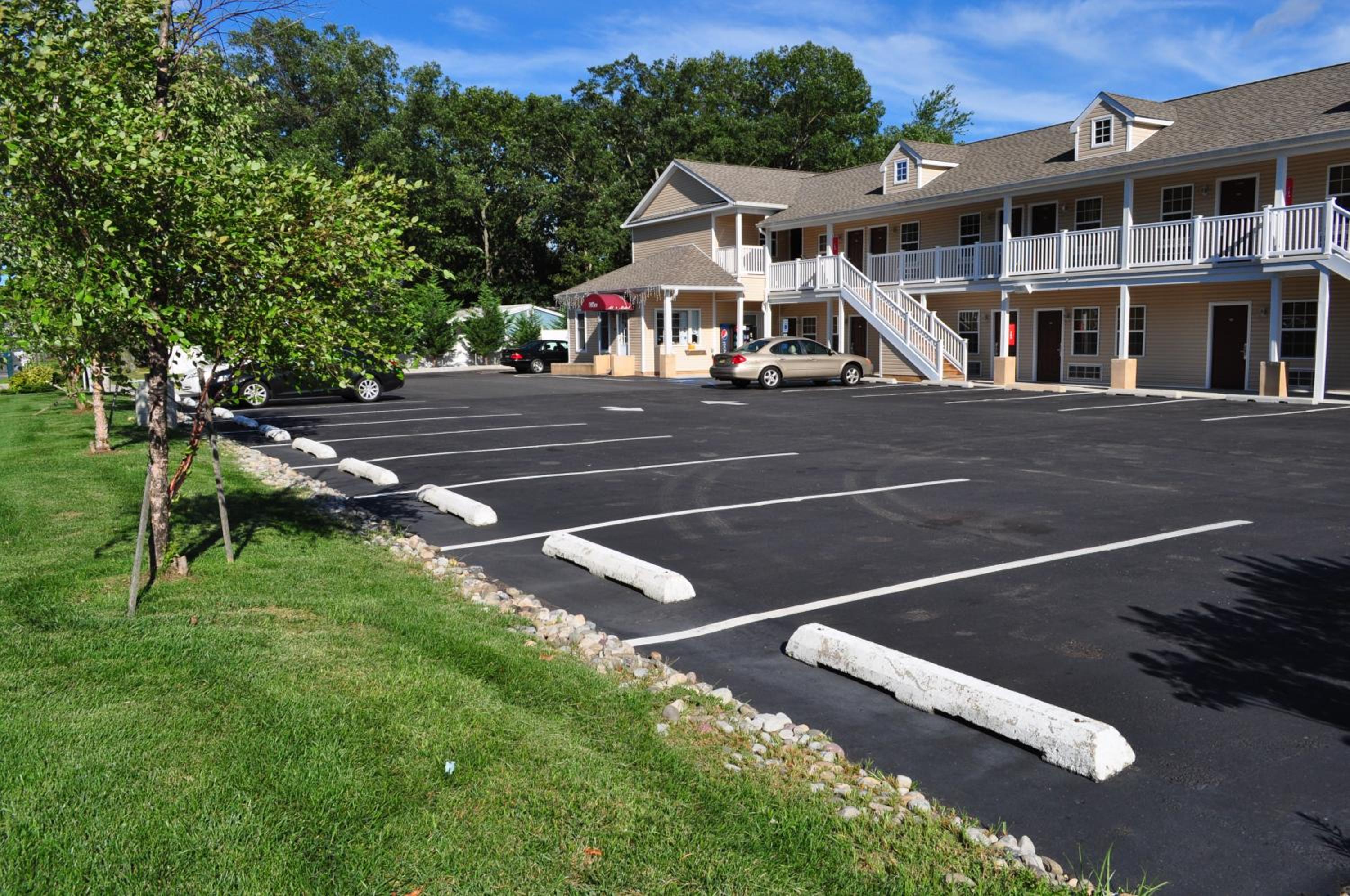 At 9 Motel Near Freehold I-195