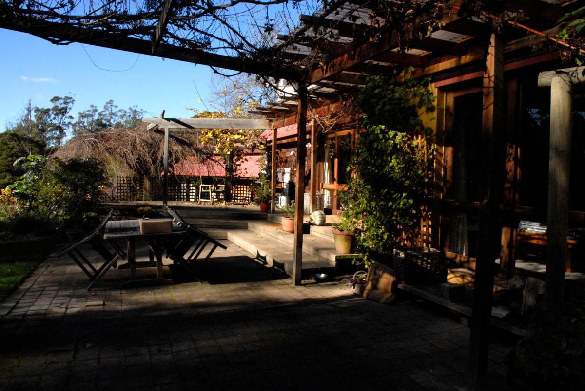Birdwing Bed and Breakfast Weegena