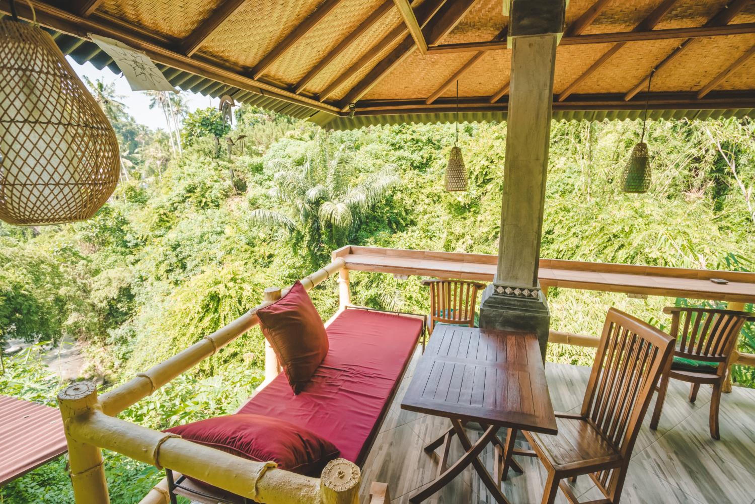 WW Backpackers - Image 4