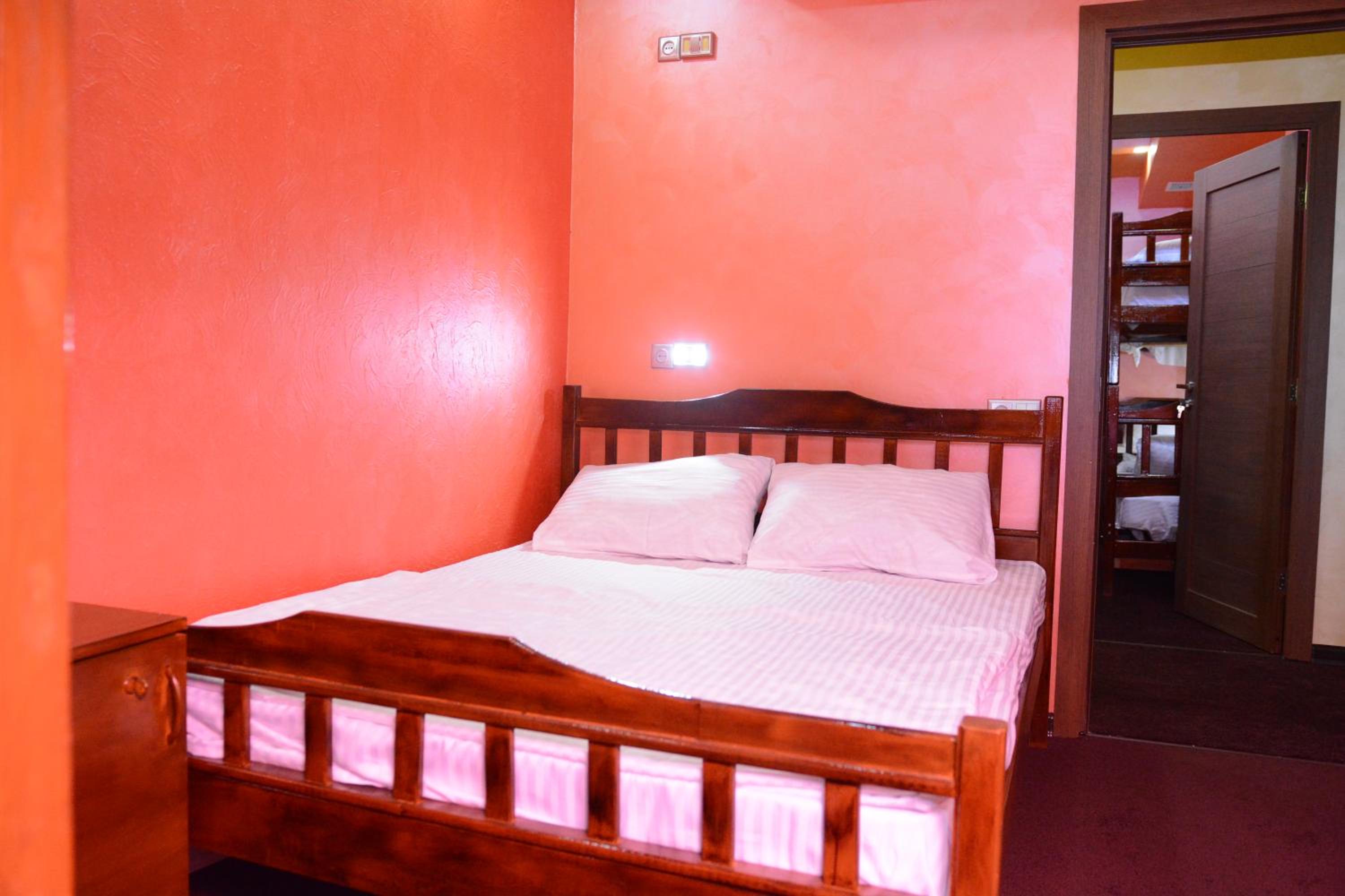 HOTEL N1