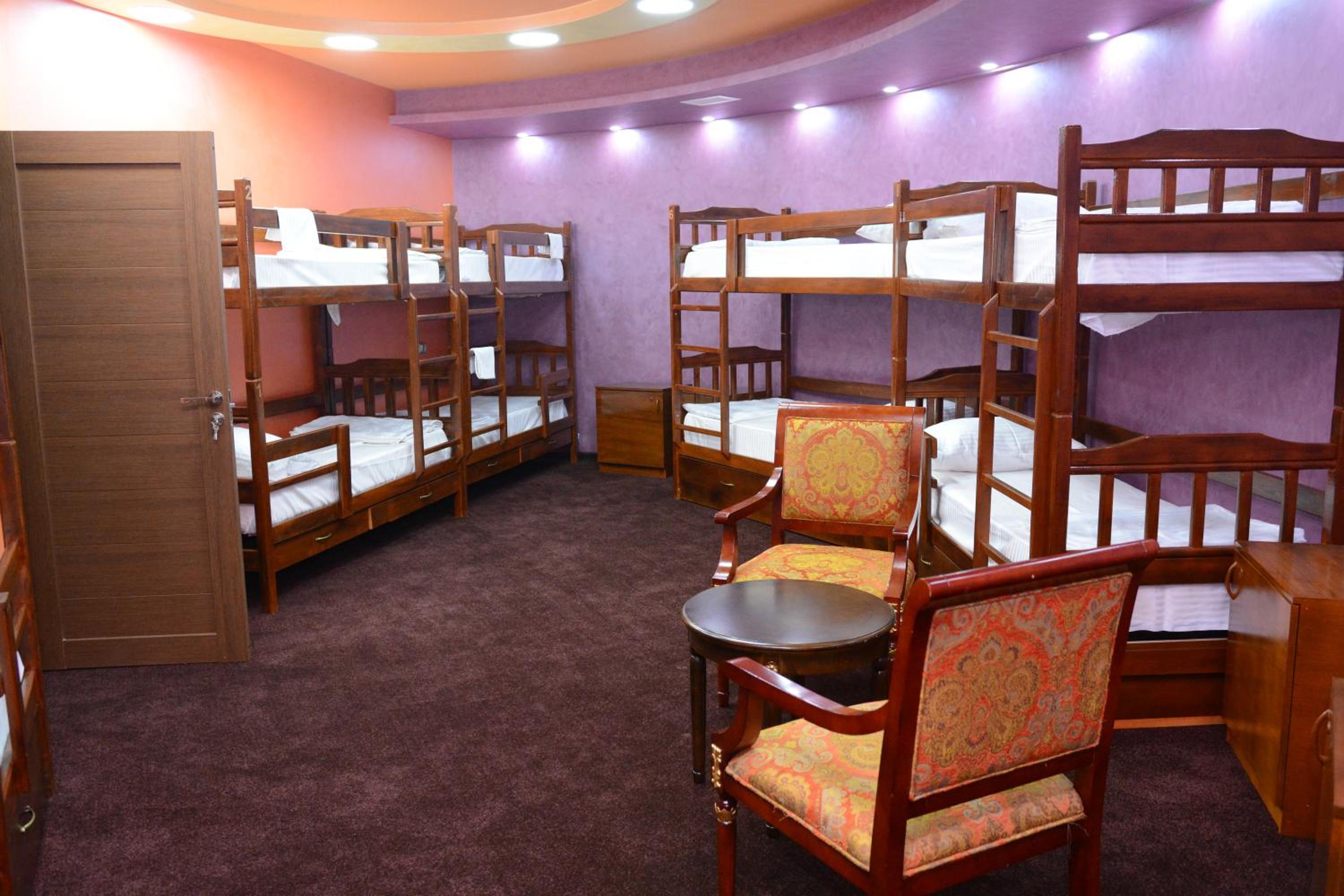 HOTEL N1