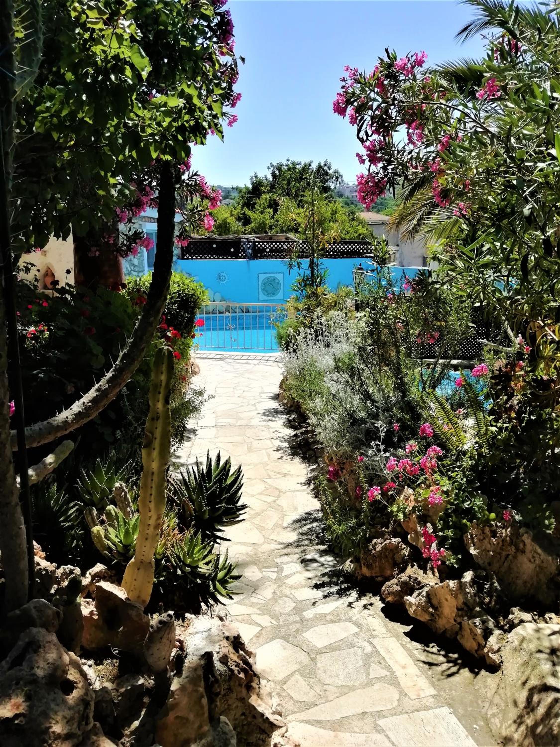 Rose Garden Villa Peristerona