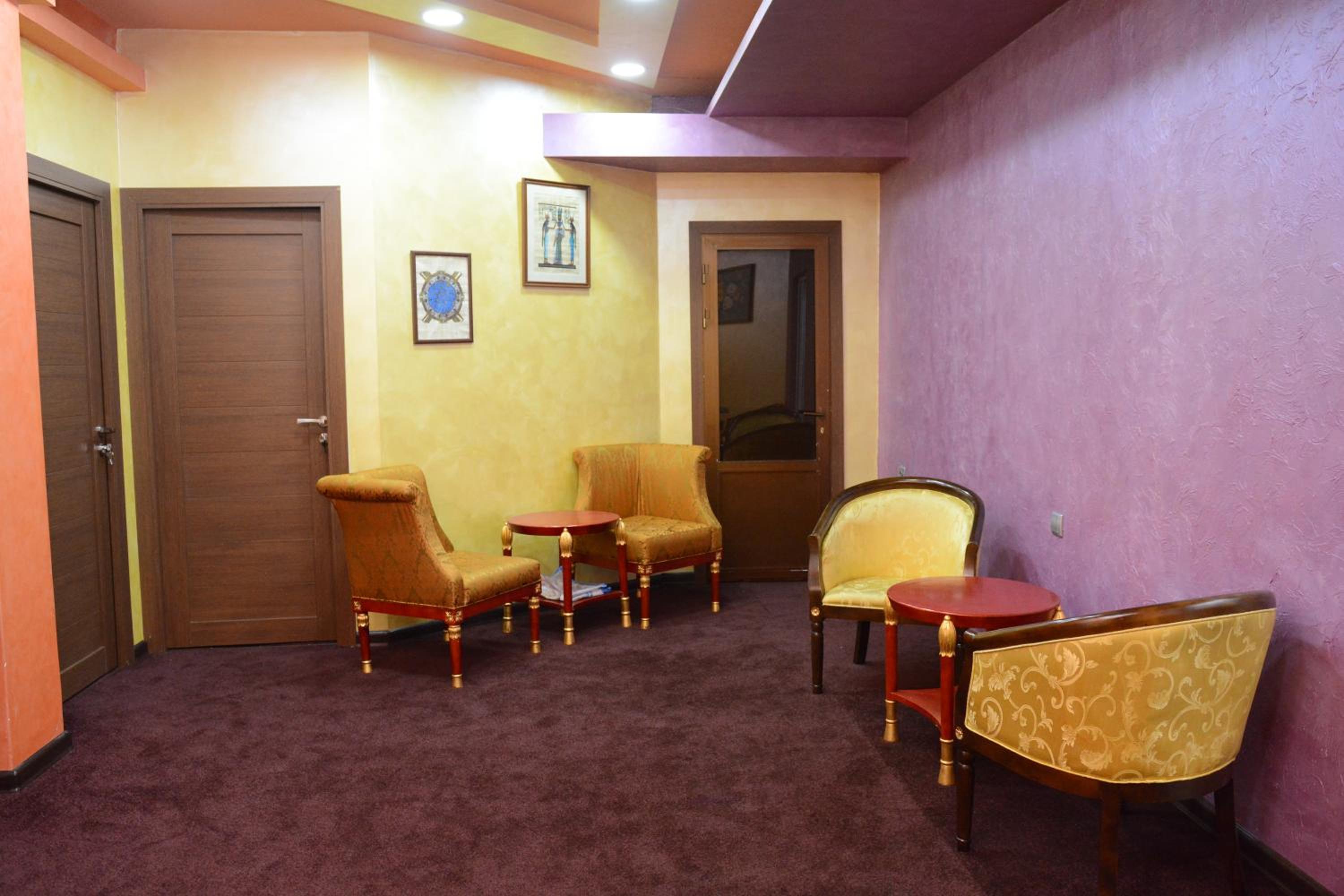 HOTEL N1