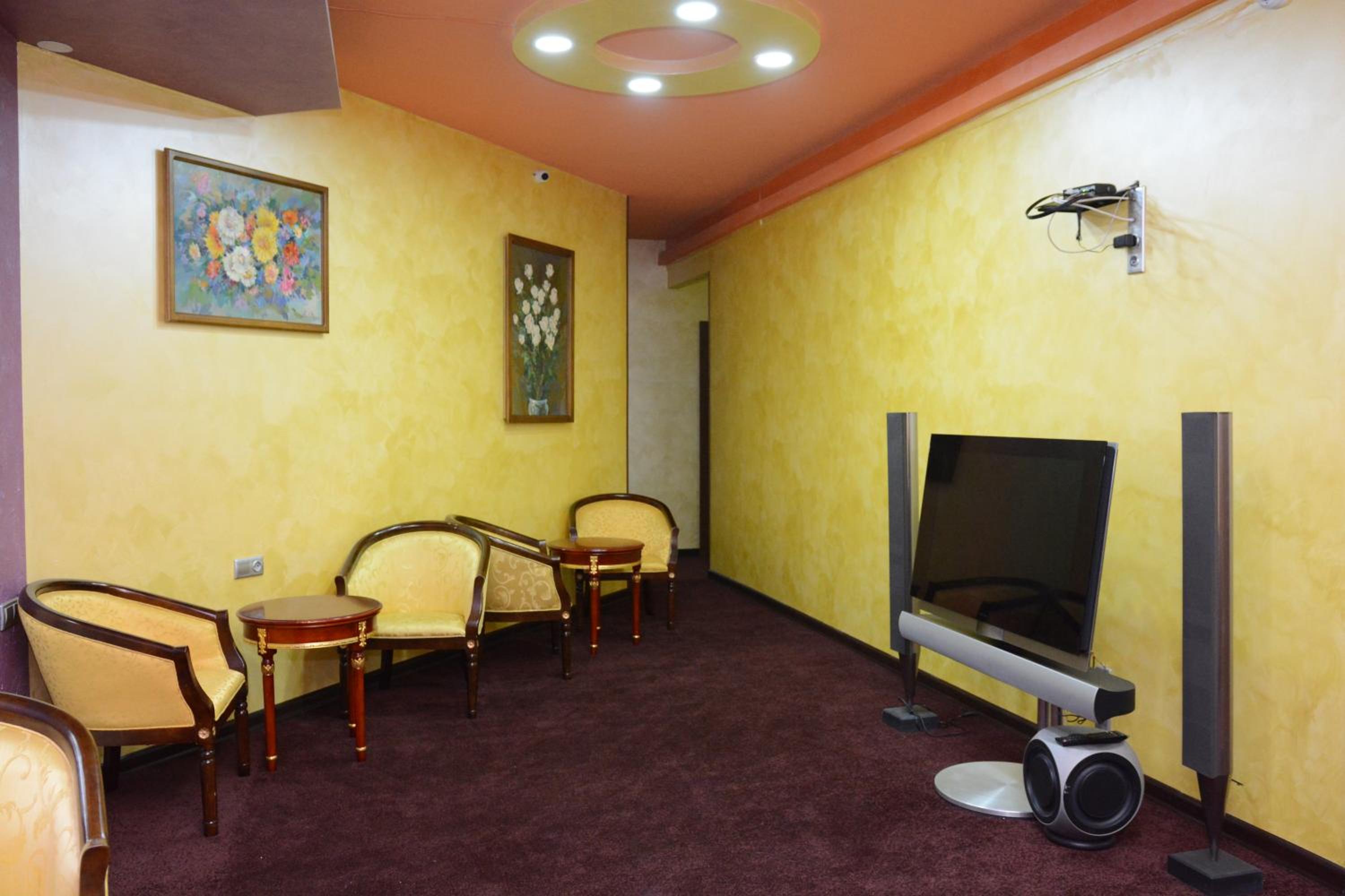 HOTEL N1