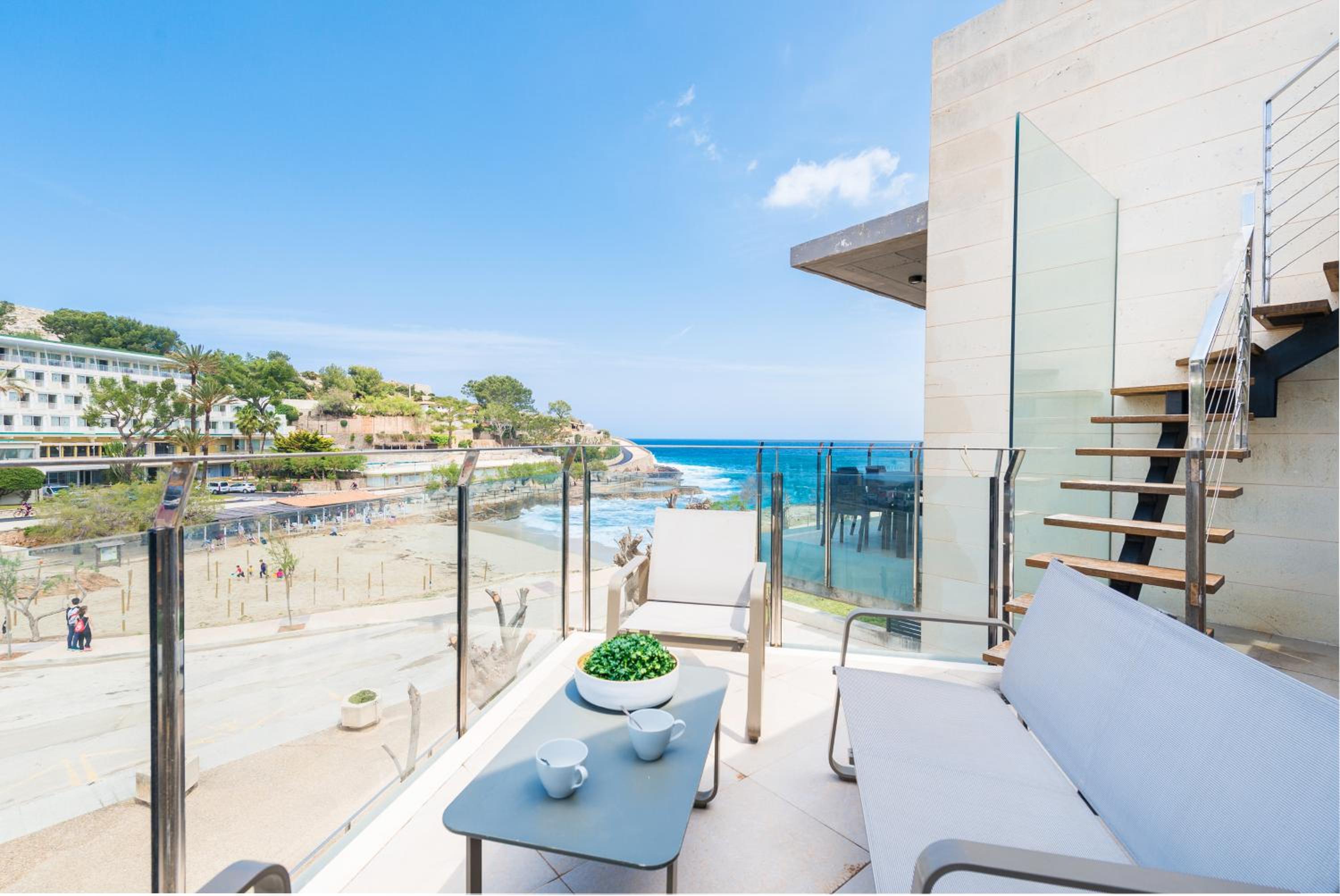 Hotel Mirador Blue J - Cala Sant Vicenç - Image 1