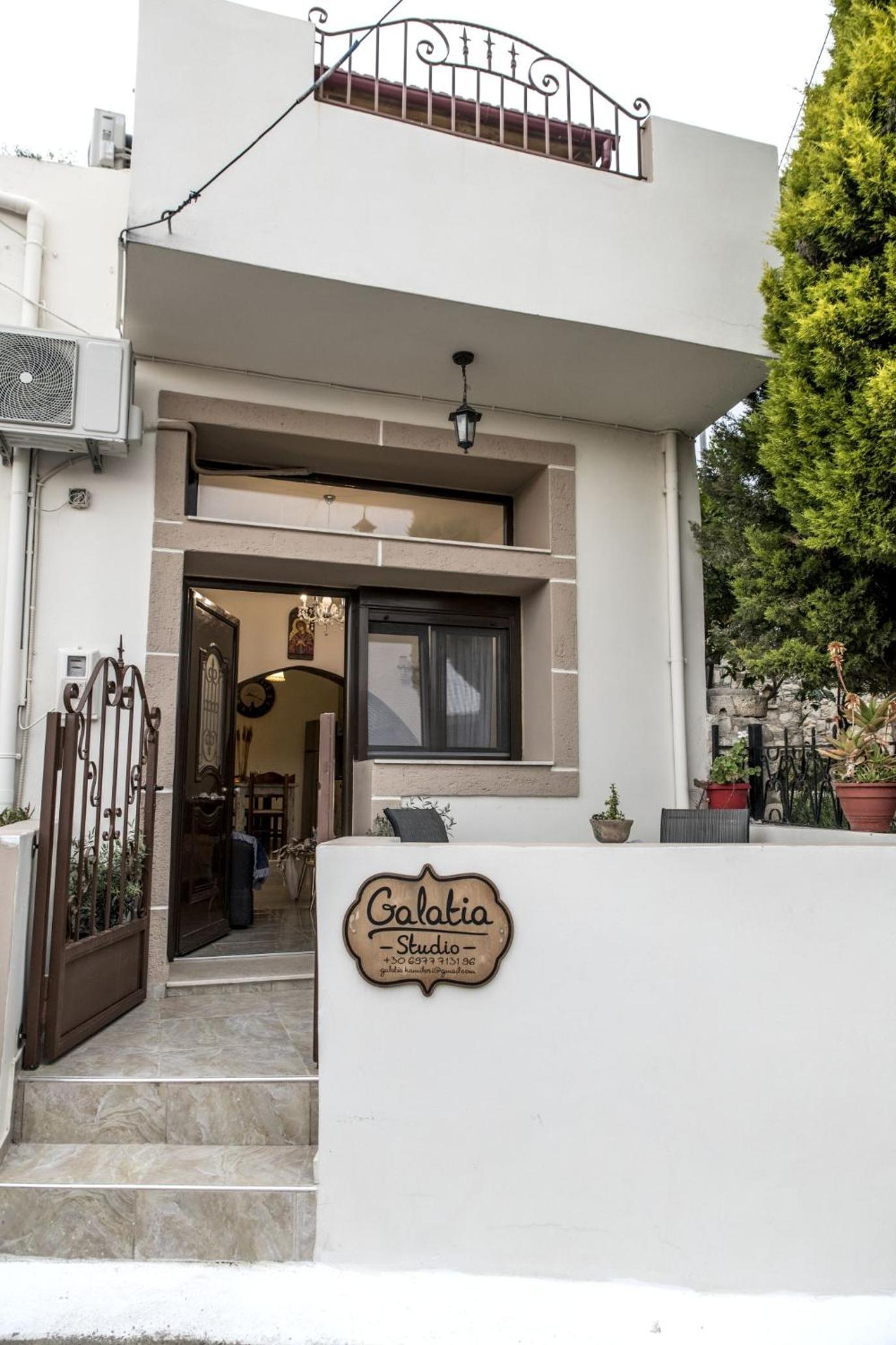 Studio Galatia, in the heart of Kamilari view 3