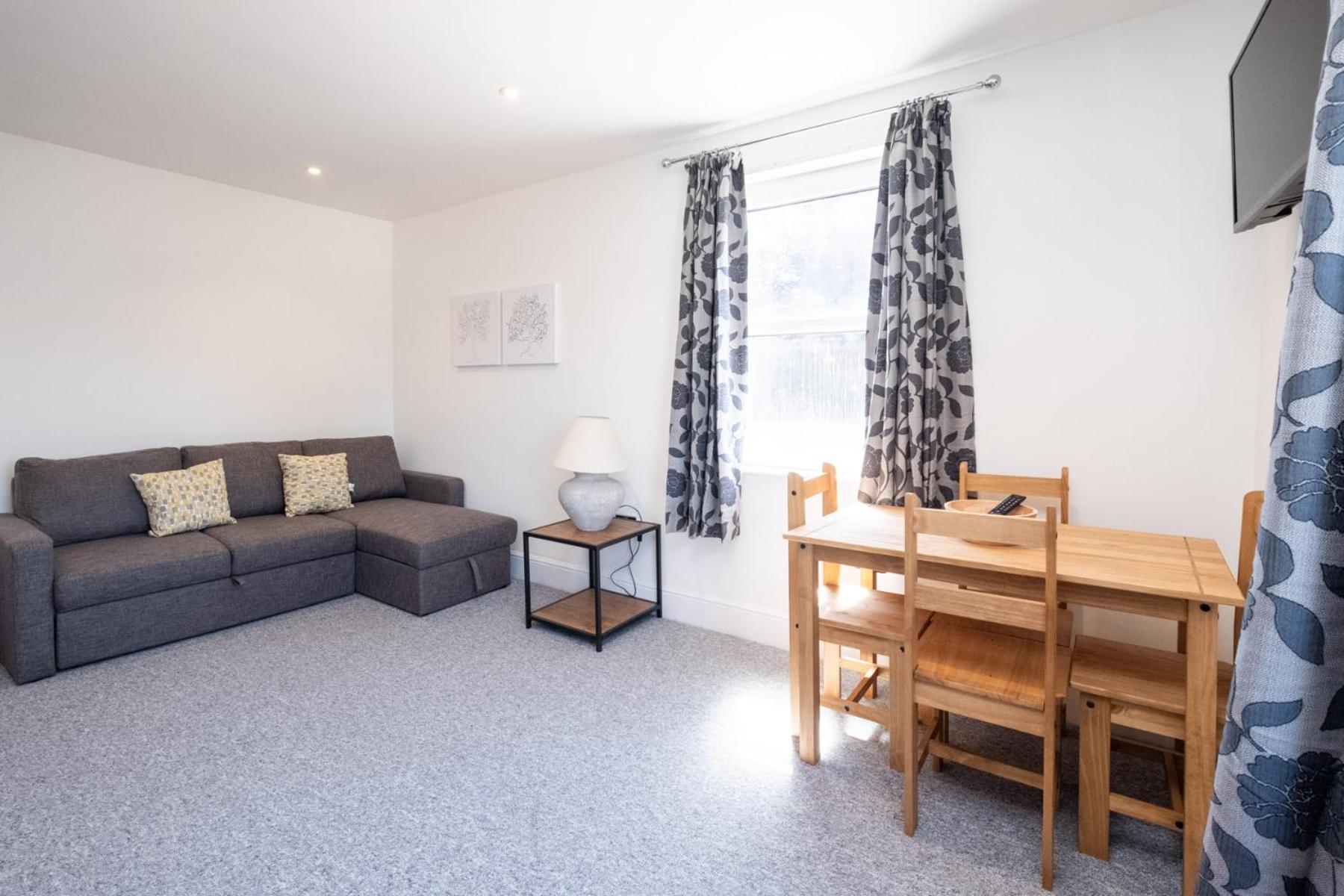 Rowan - Three Tuns Apartments , Wickham Market - by Aldeburgh Coastal Cottages view 4