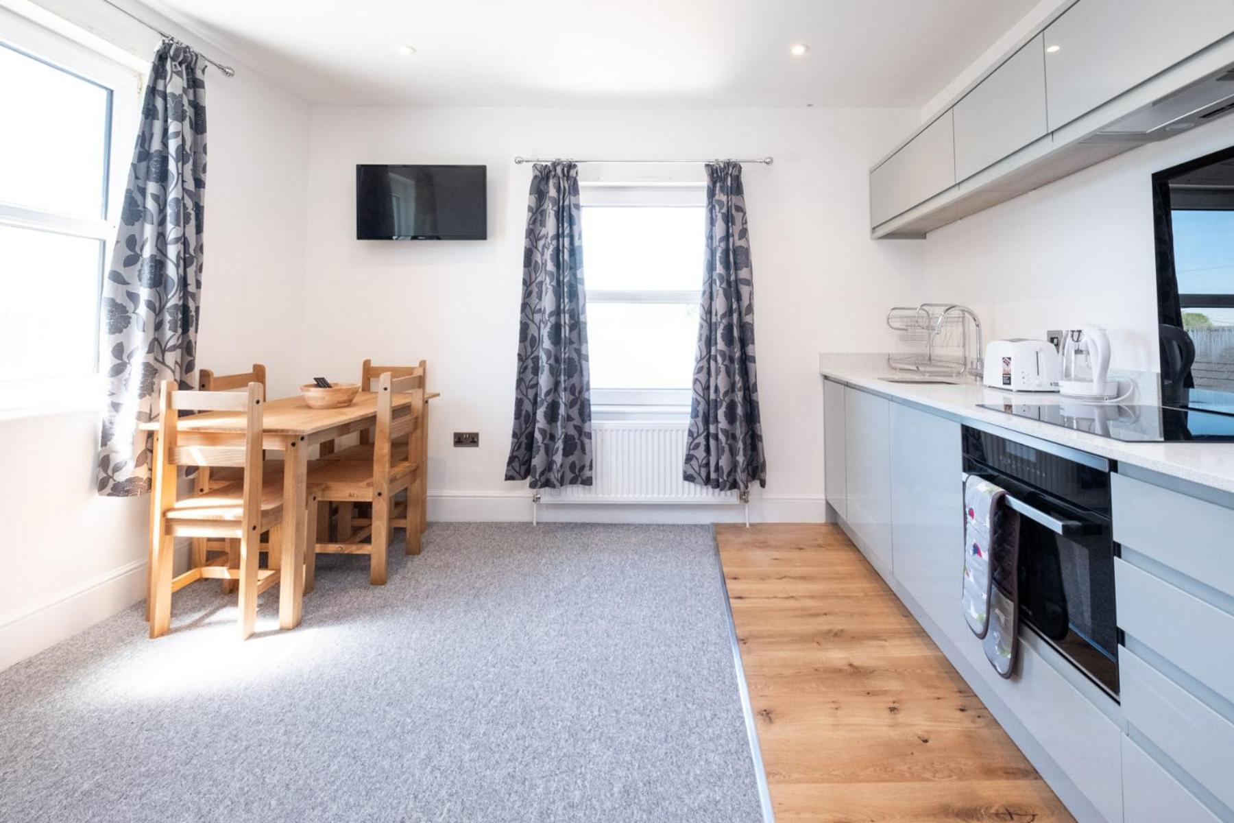 Rowan - Three Tuns Apartments , Wickham Market - by Aldeburgh Coastal Cottages view 3