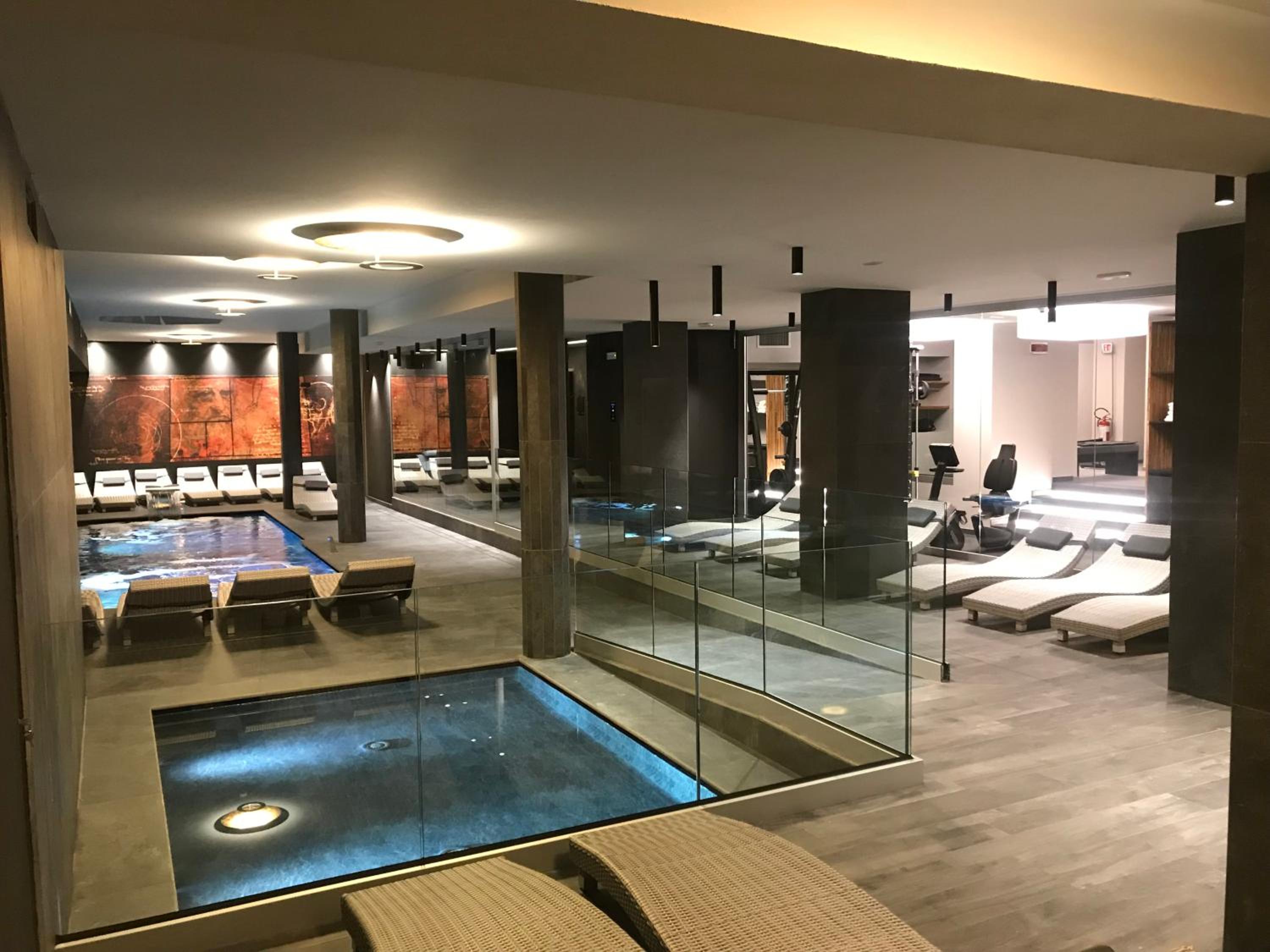 indoor pool