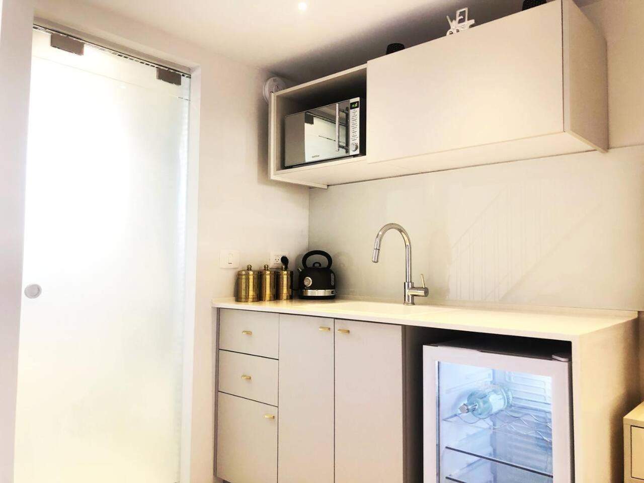 Dreamy Loft Apt. 2Min Walk To The Beach+Netflix view 2