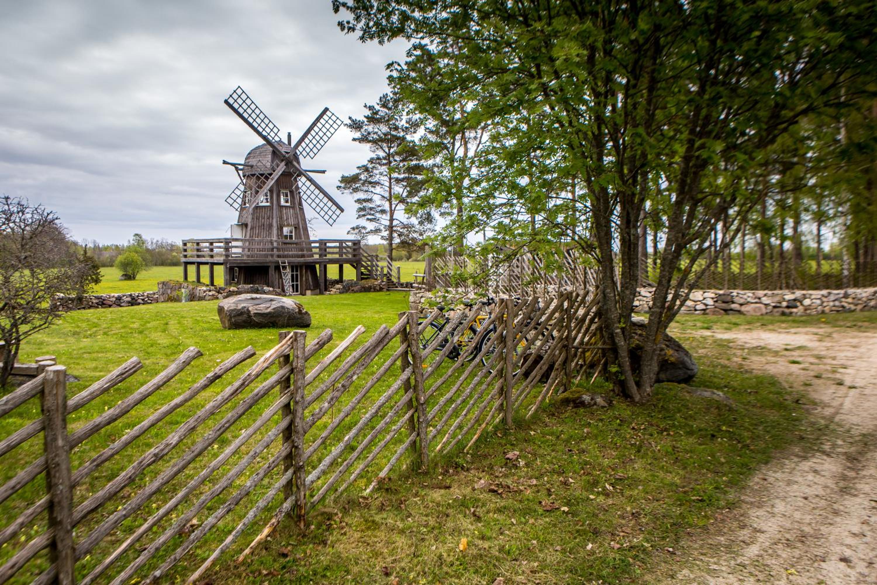 Windmill - Summer house view 4