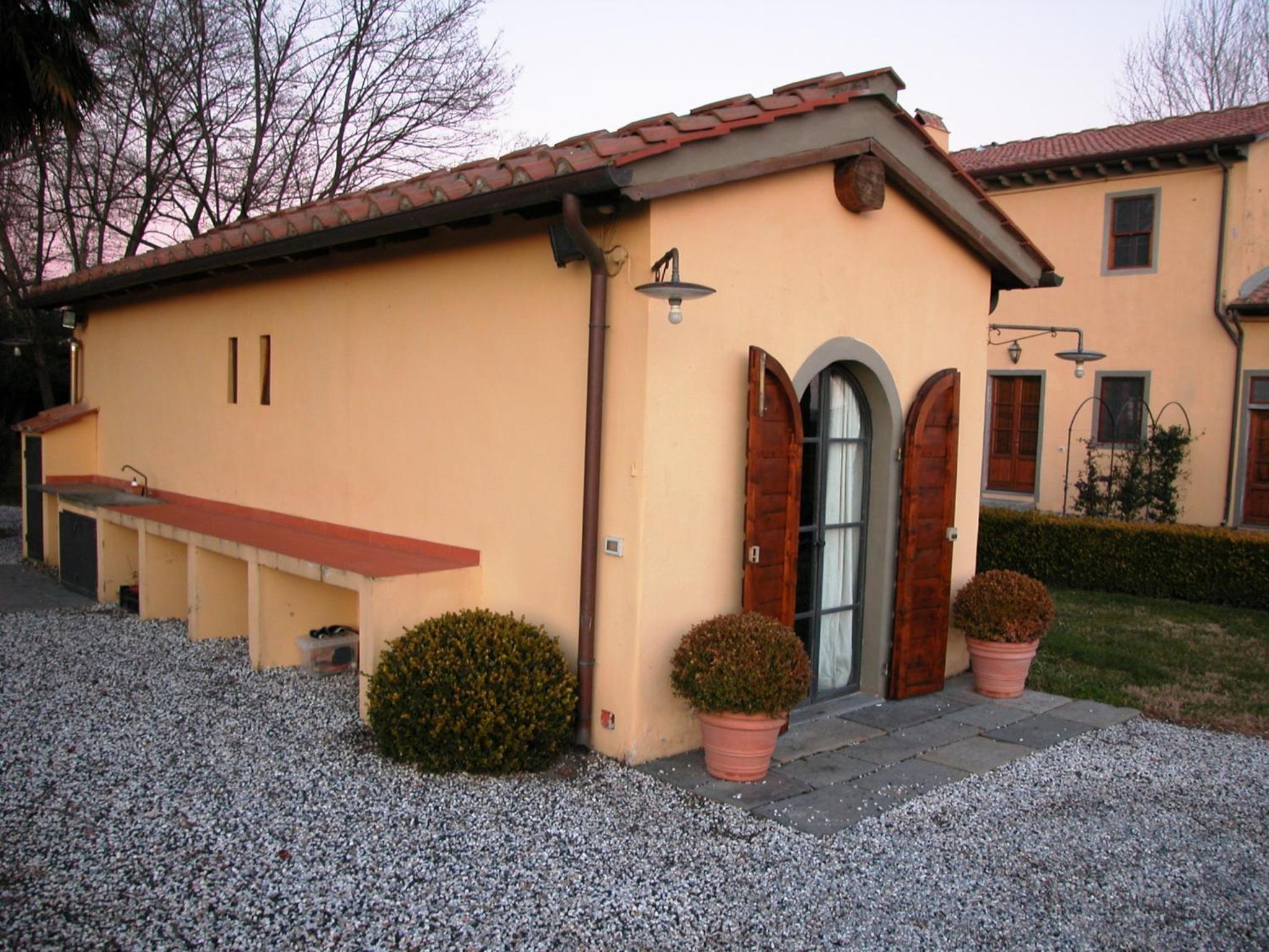 Photo 8