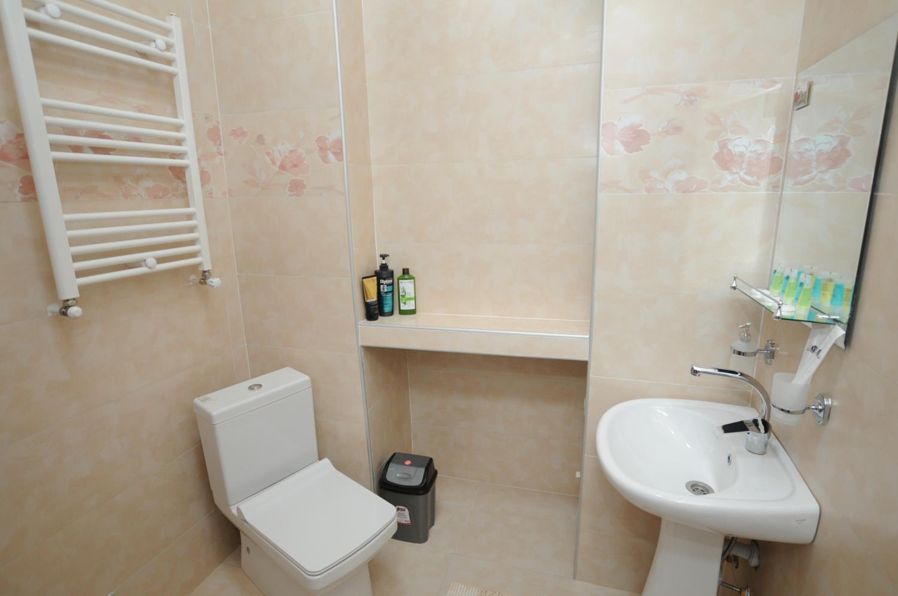 Photo 9