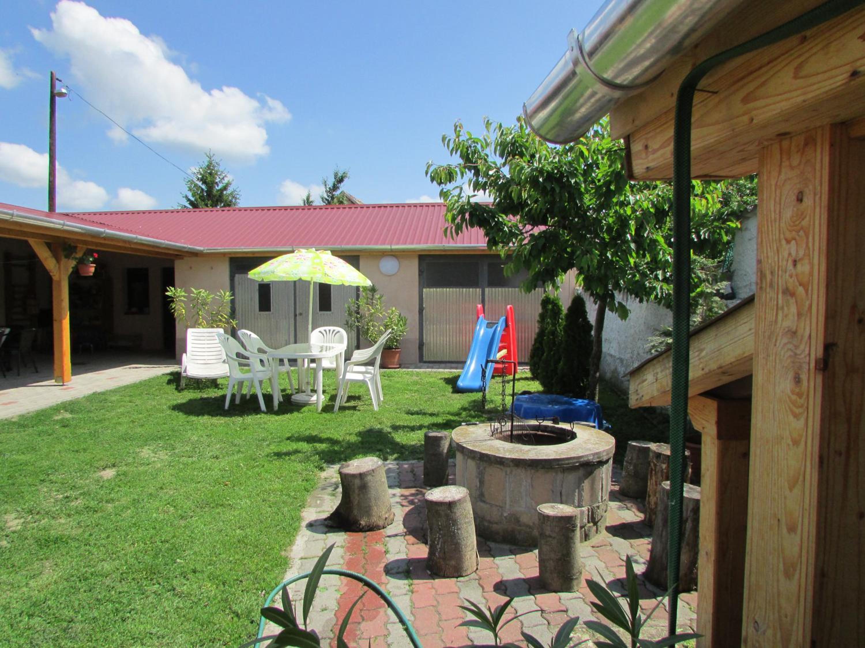Photo 8