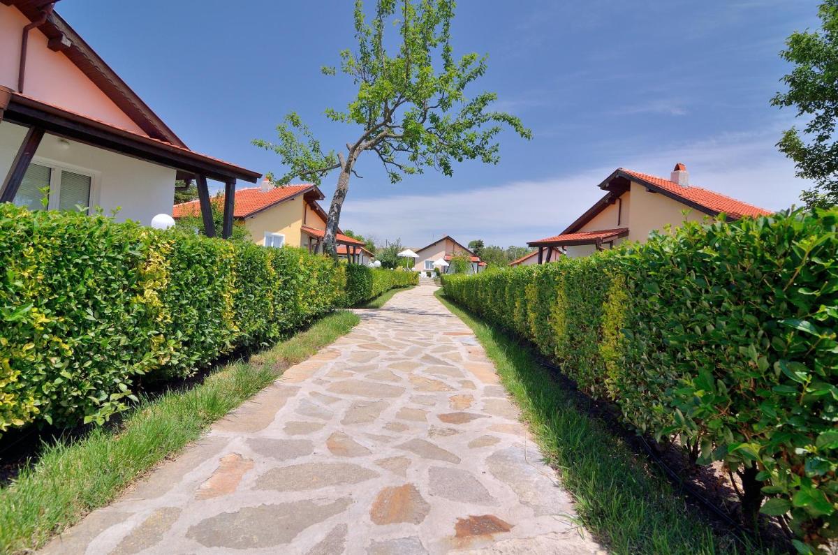 Sunny Hills Villas