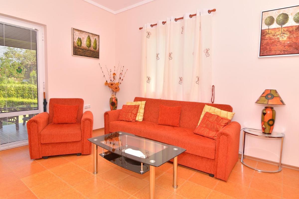 Sunny Hills Villas