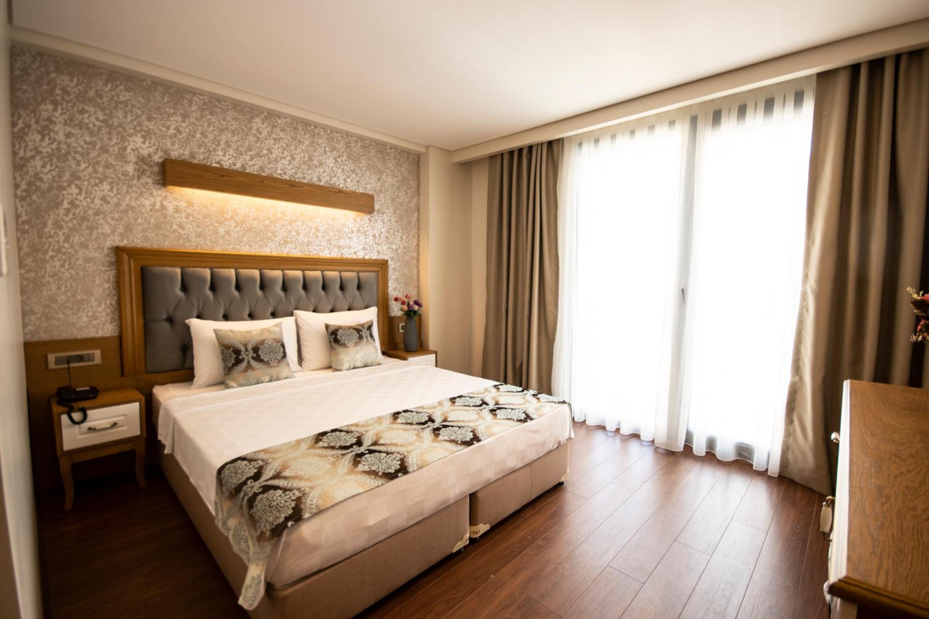 Eliza Otel - Image 51