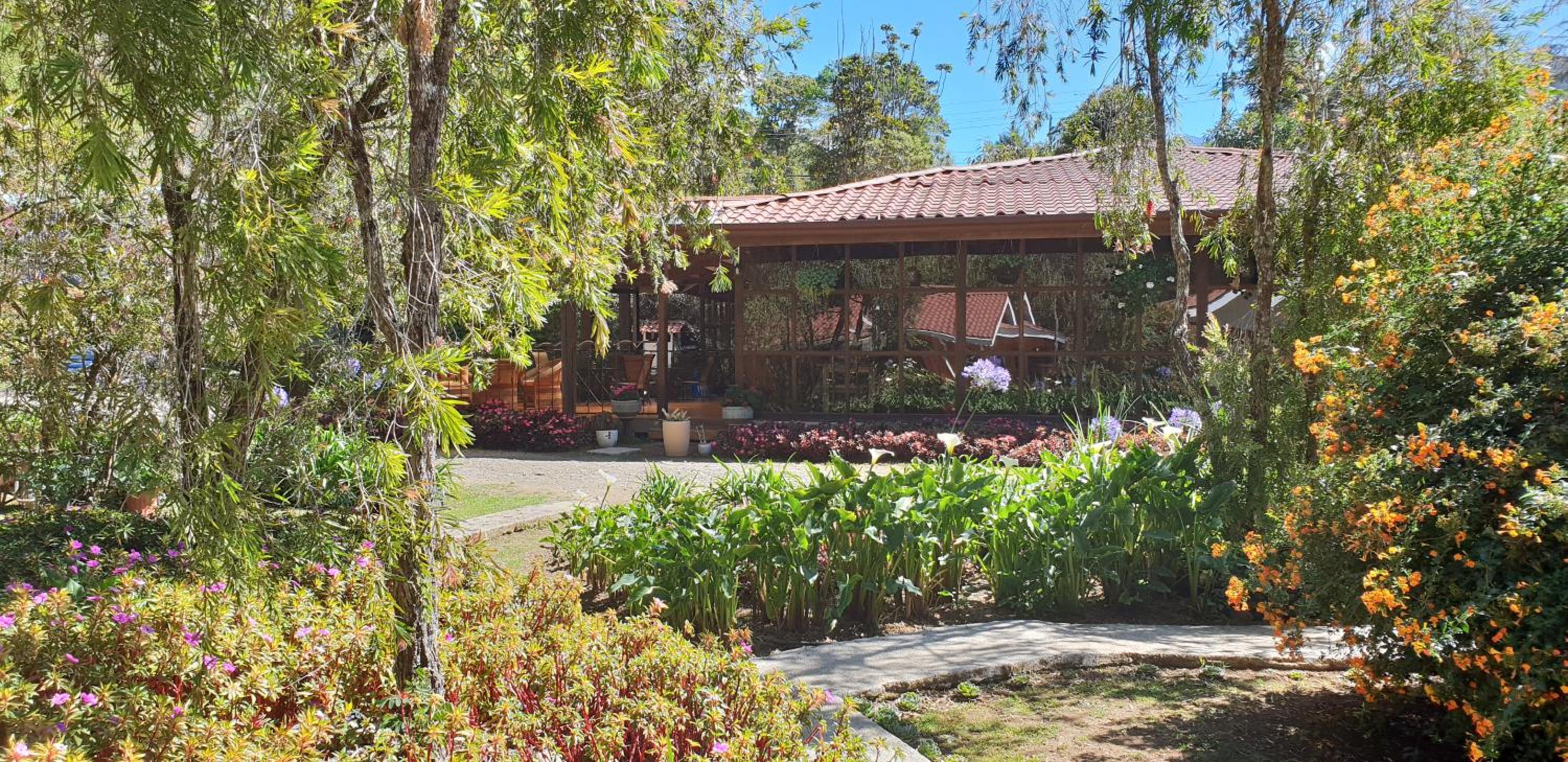 Hotel de Montaña Suria