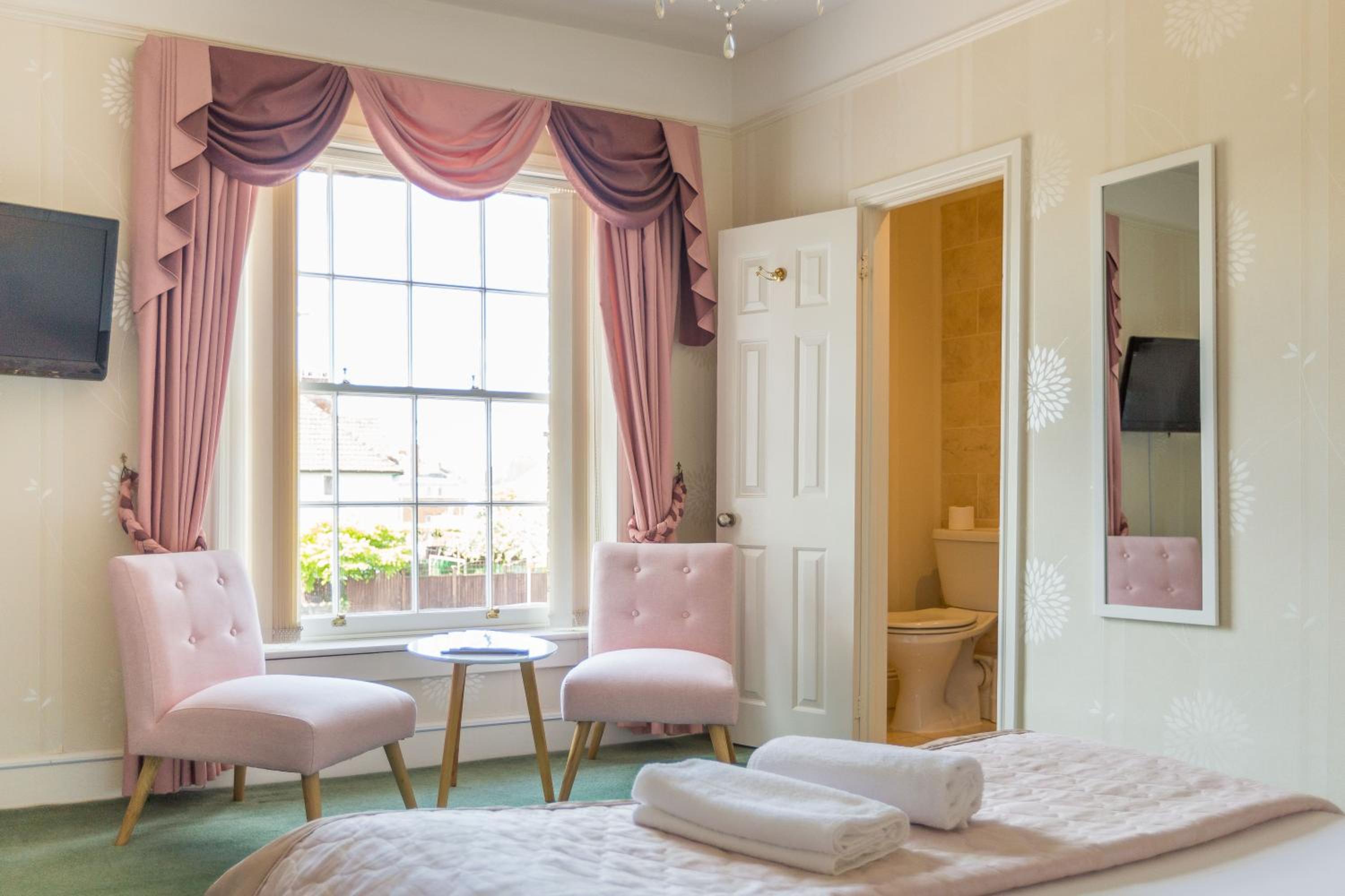 Beaufort Lodge - Central Location & Free Parking