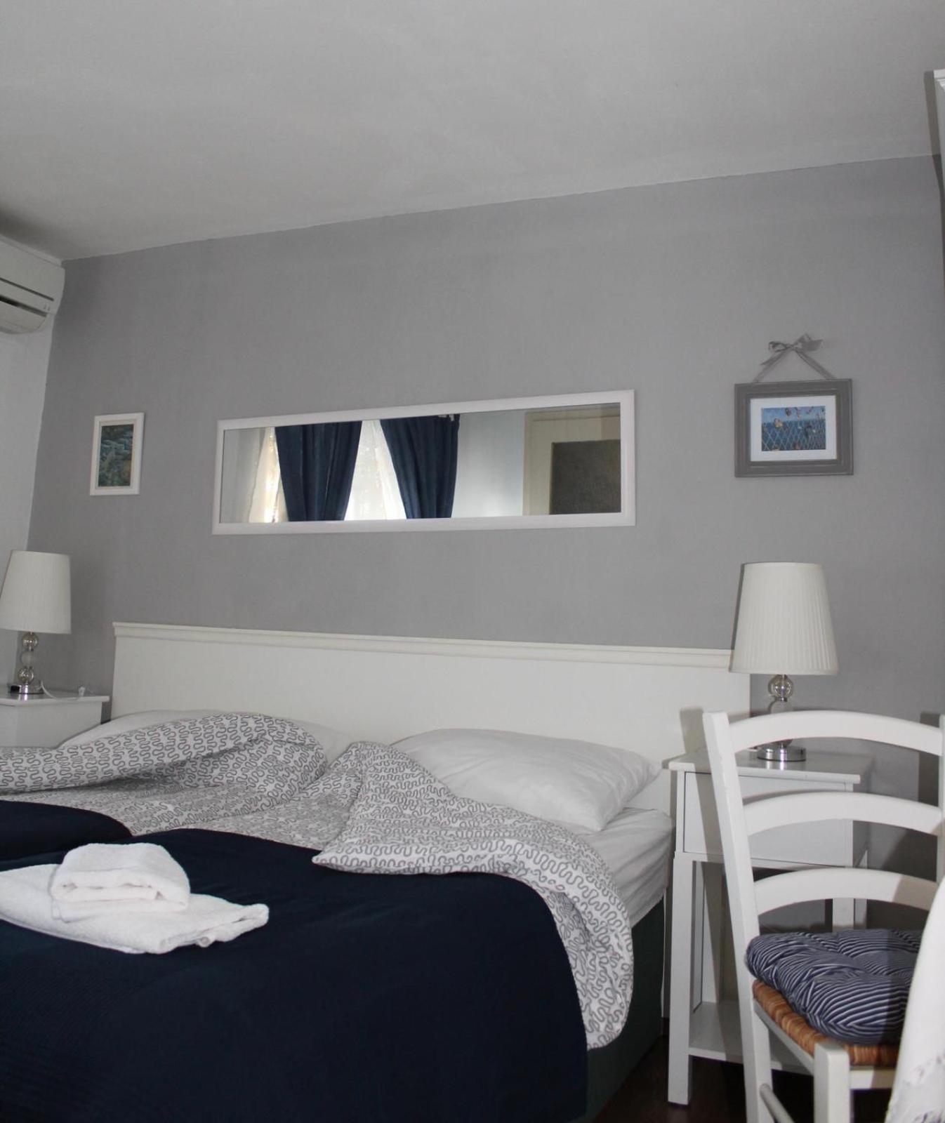 Karmelita's place - apartmani