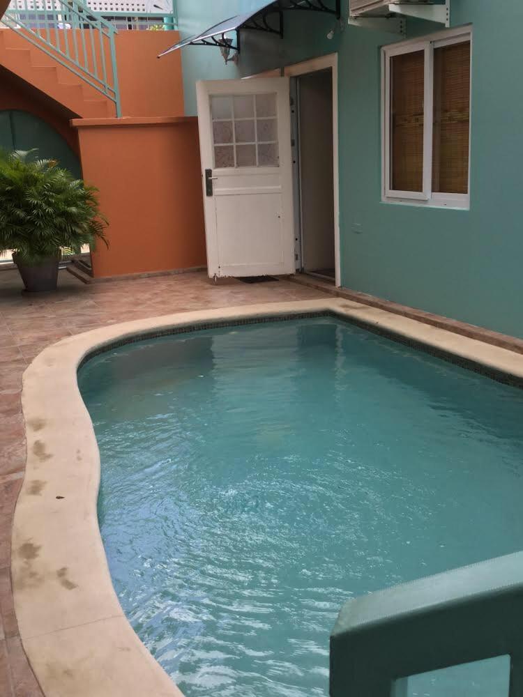 Ella's Park View Townhouse Crown Point