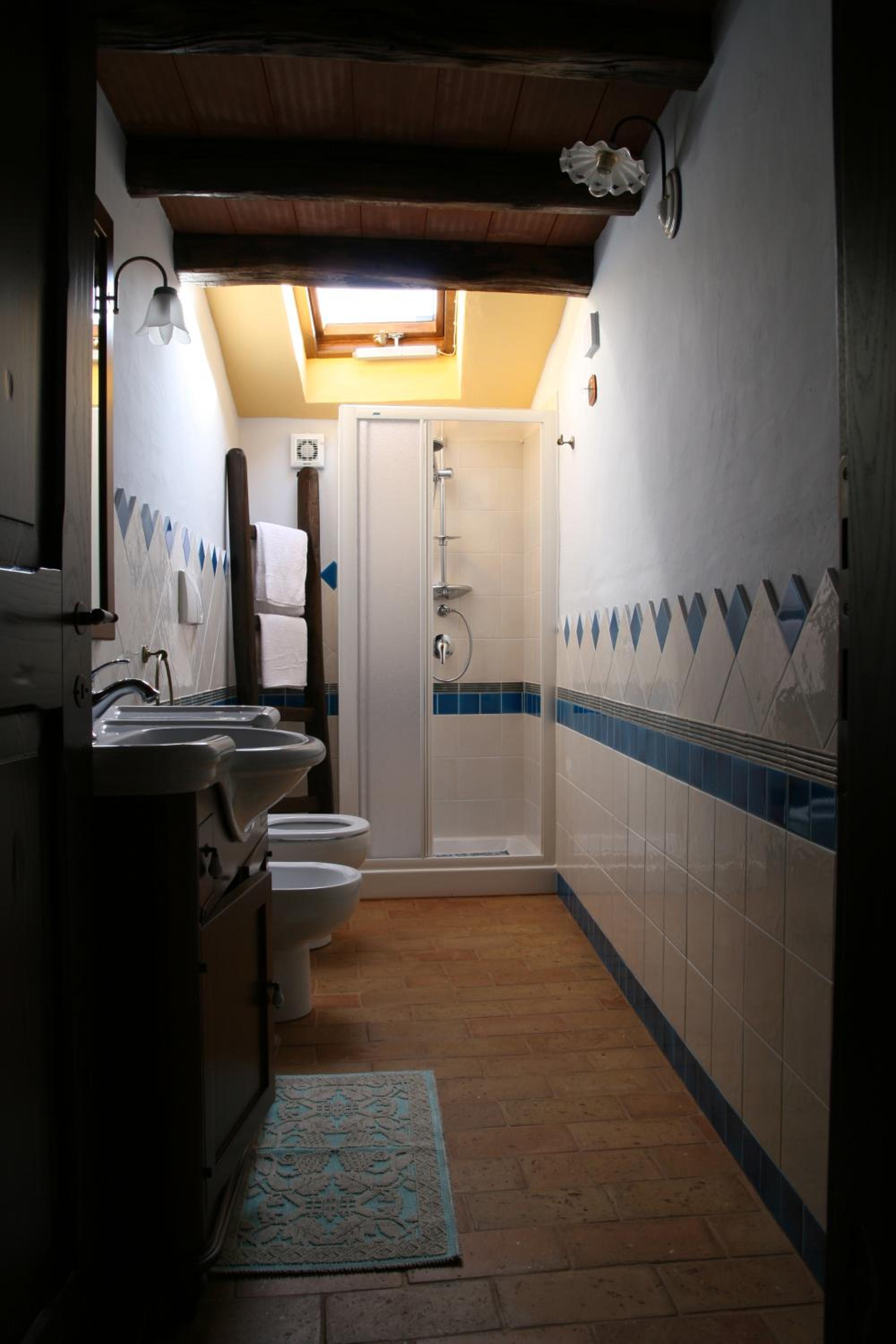 Photo 34