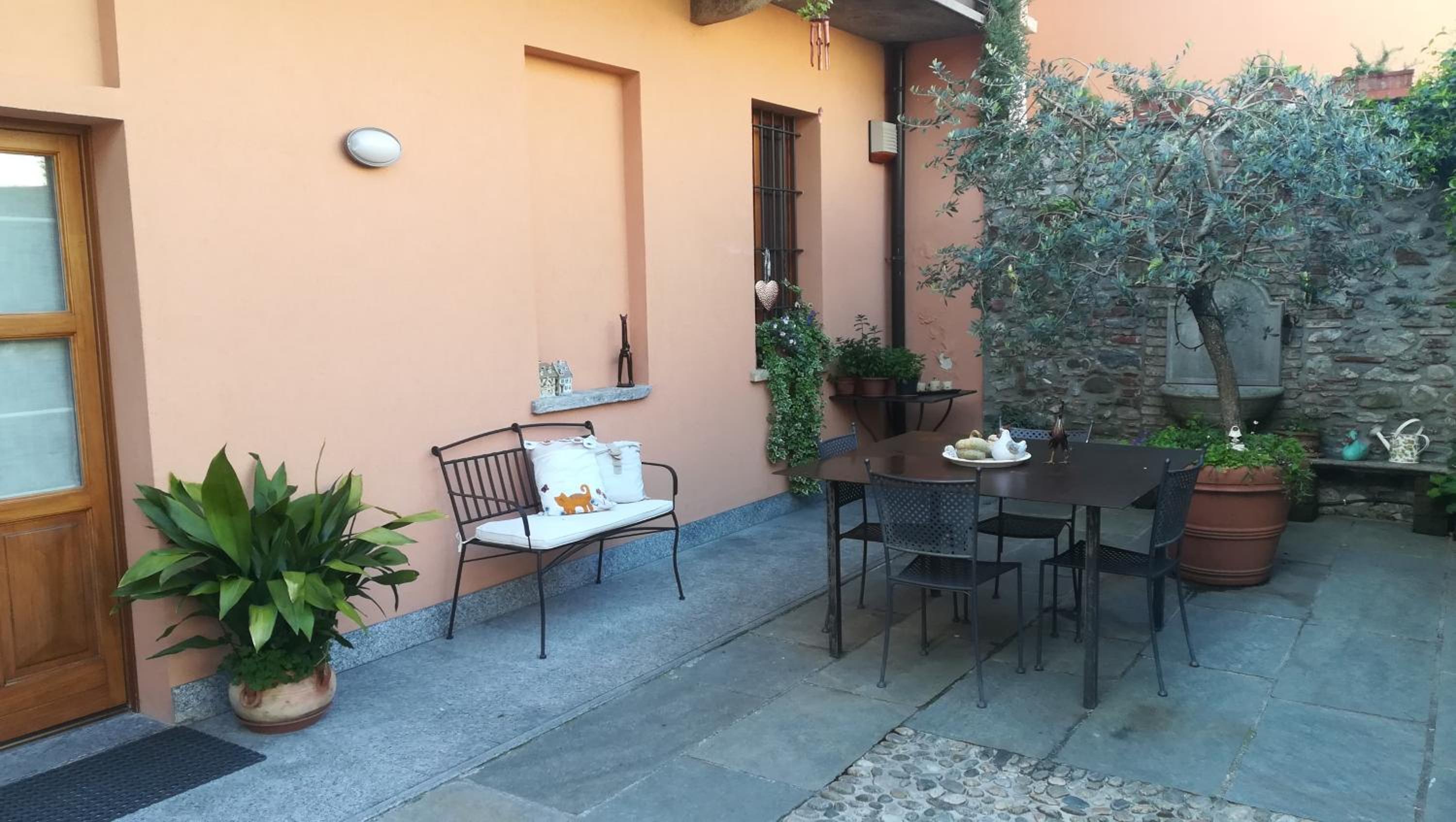 Somma Lombardo Vacations - A due passi dal Castello - Property Image 8