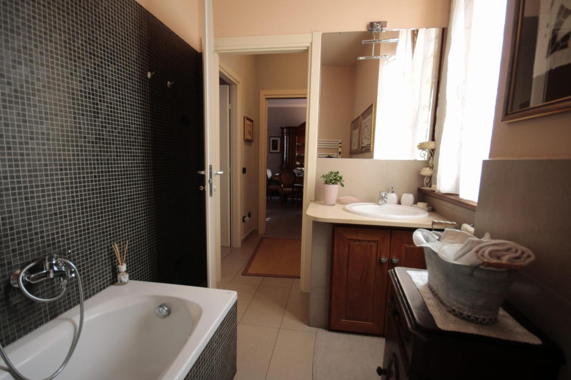 Somma Lombardo Vacations - A due passi dal Castello - Property Image 3