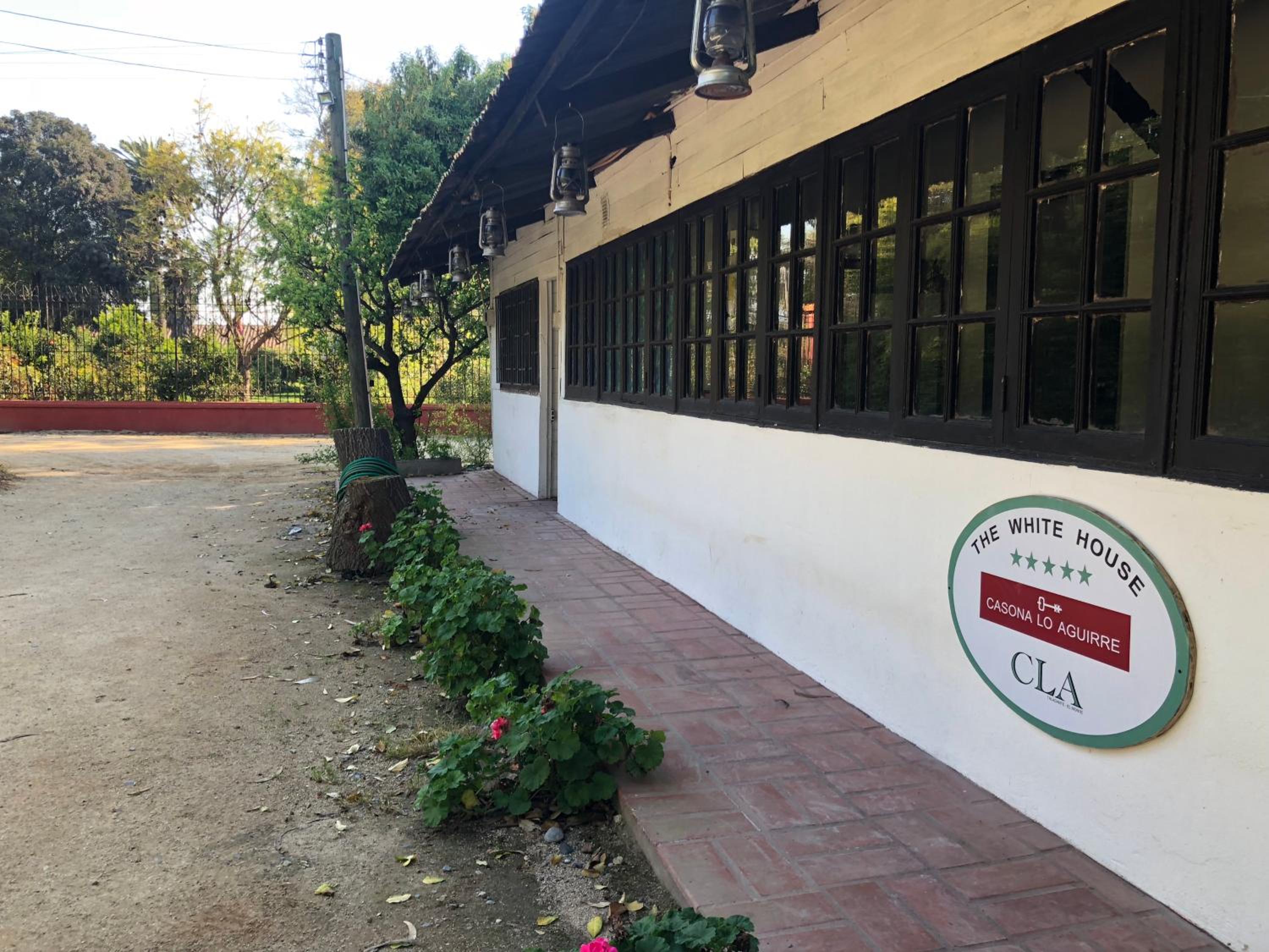 The White House by Casona Lo Aguirre - El Monte RM