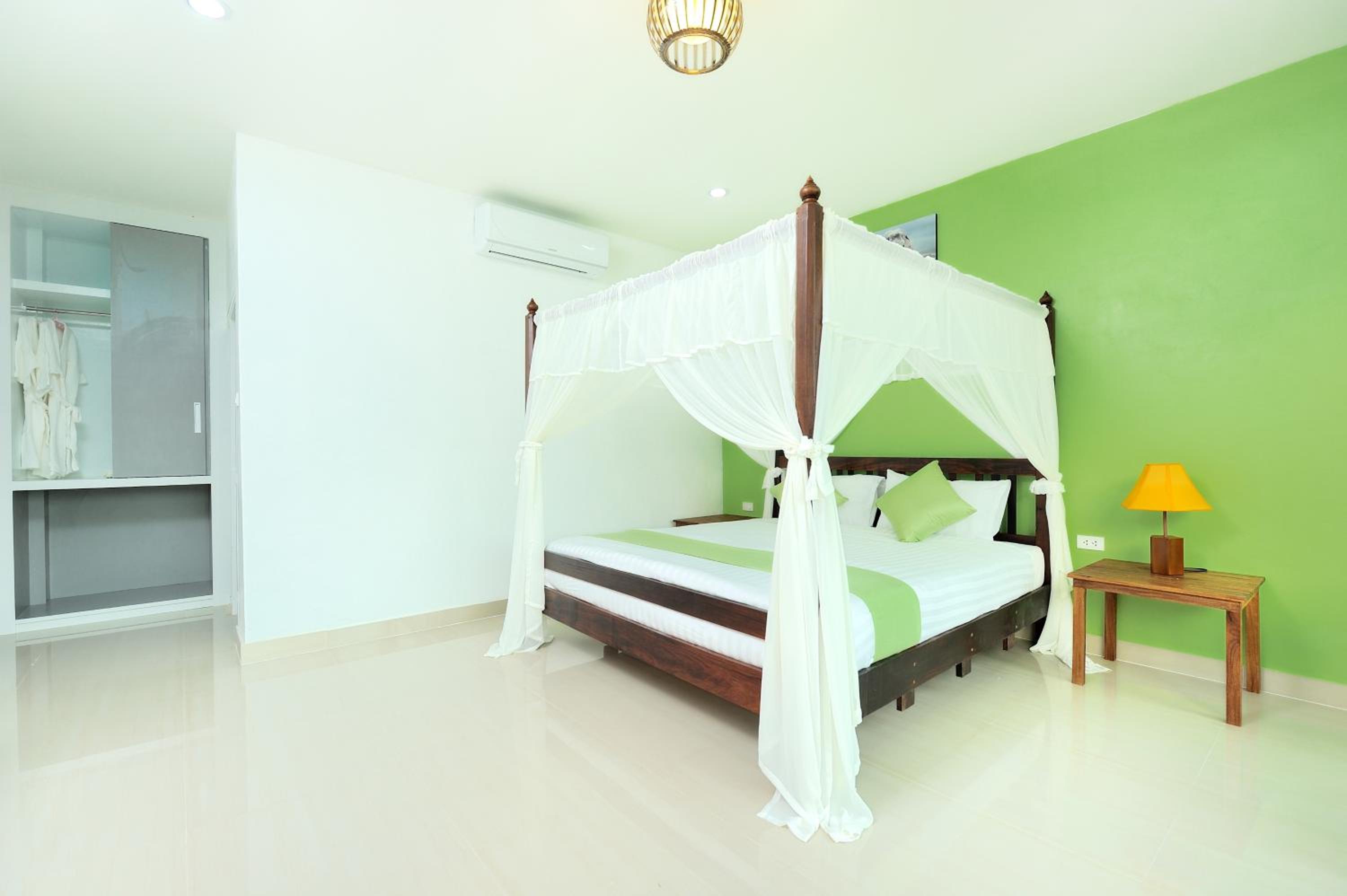 Phi Phi Chang Grand Resort