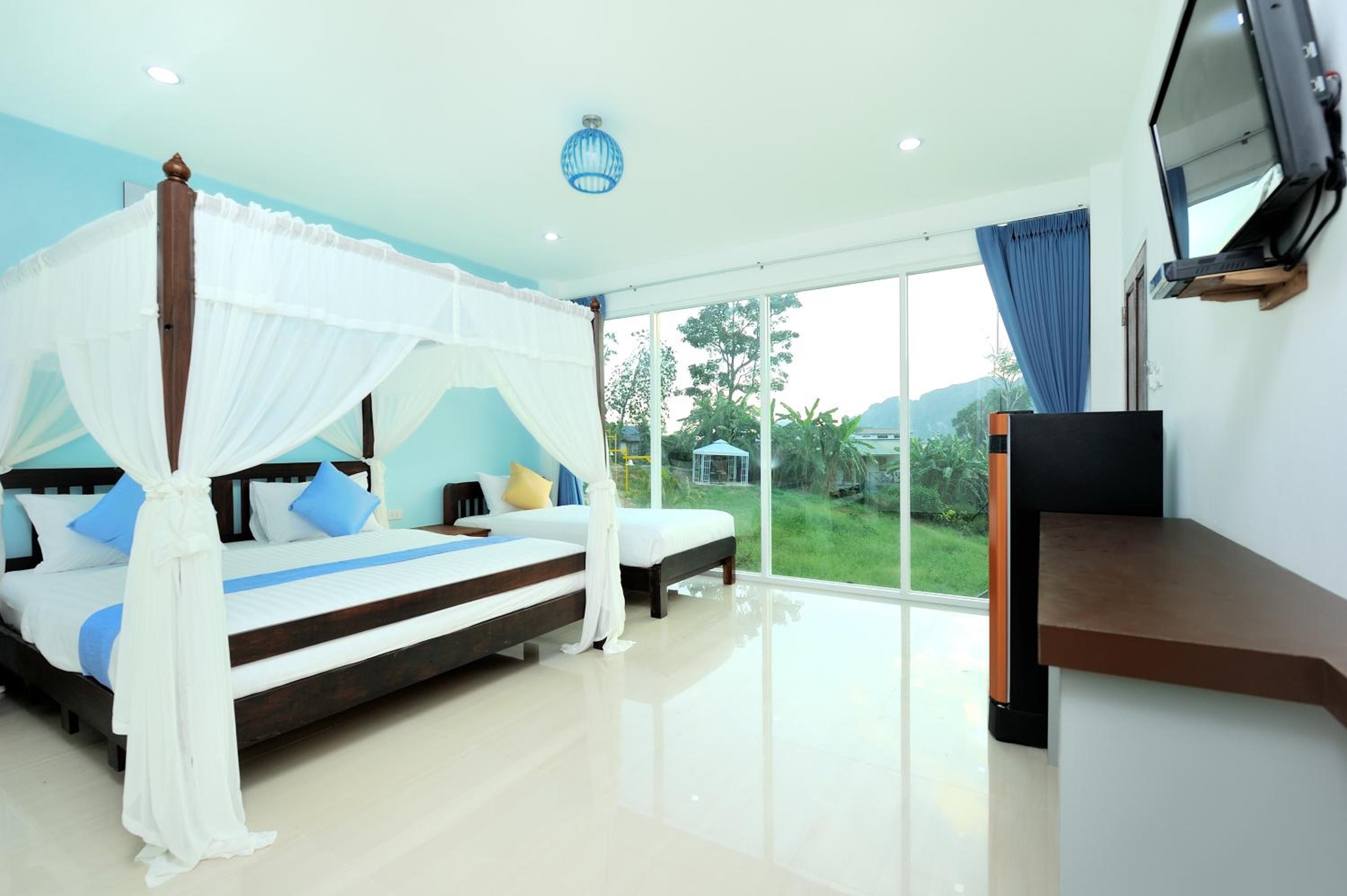 Phi Phi Chang Grand Resort