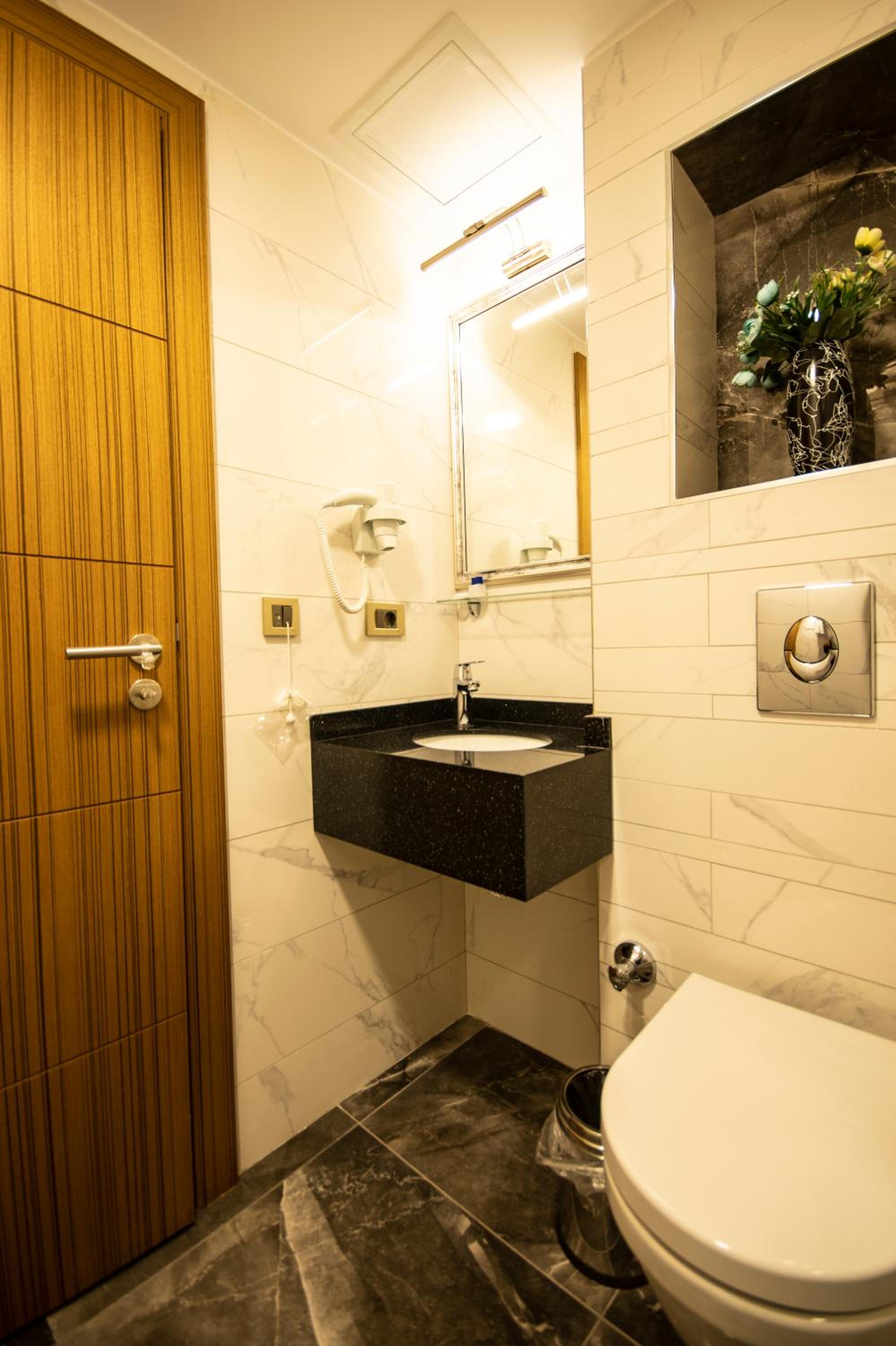 Eliza Otel - Image 26