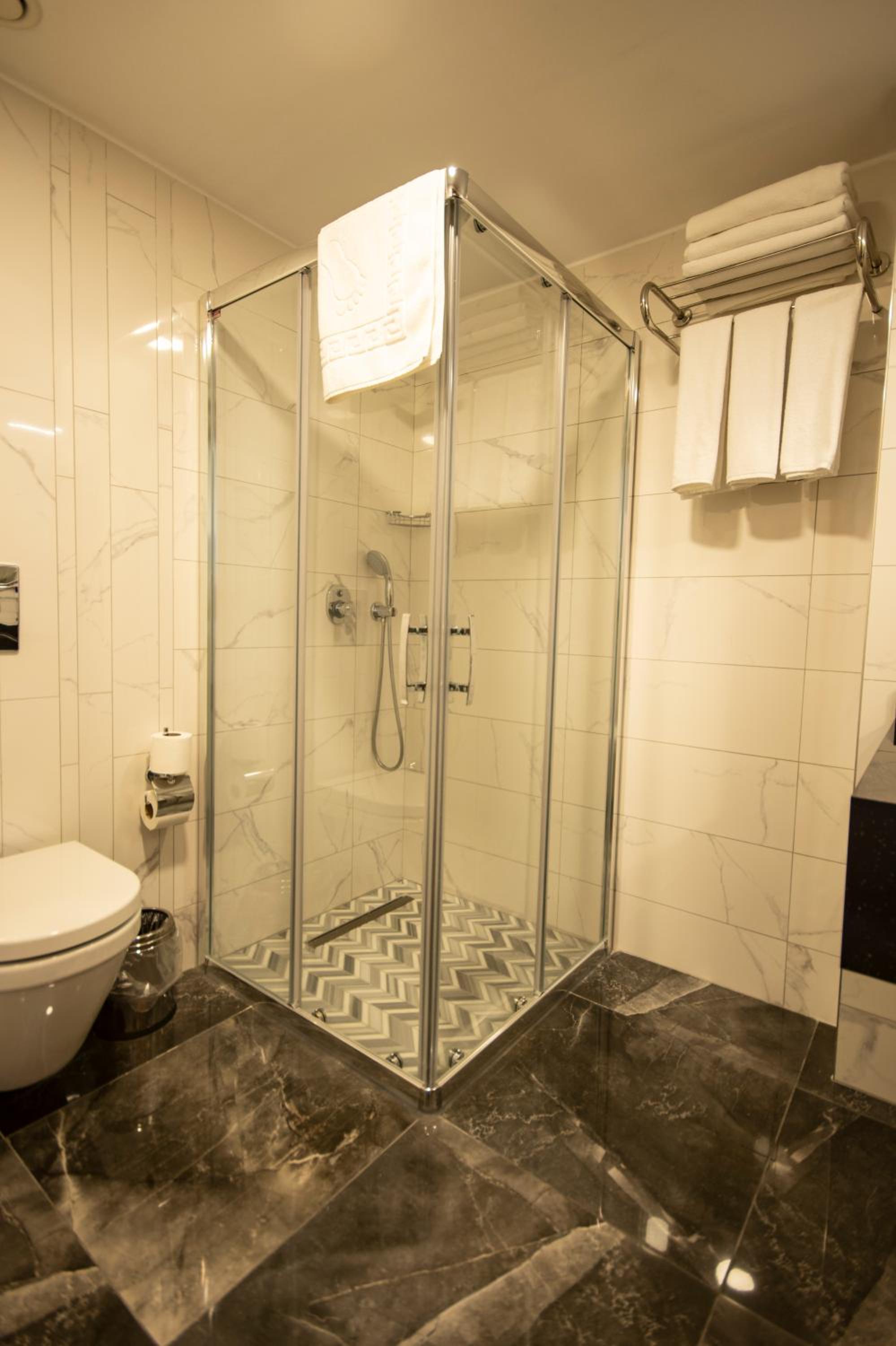 Eliza Otel - Image 16