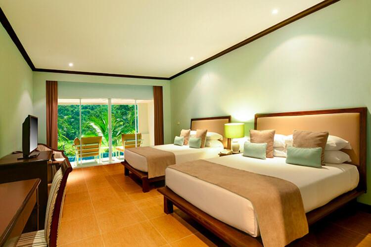 Sir James Resort