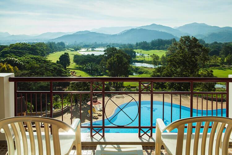 Sir James Resort