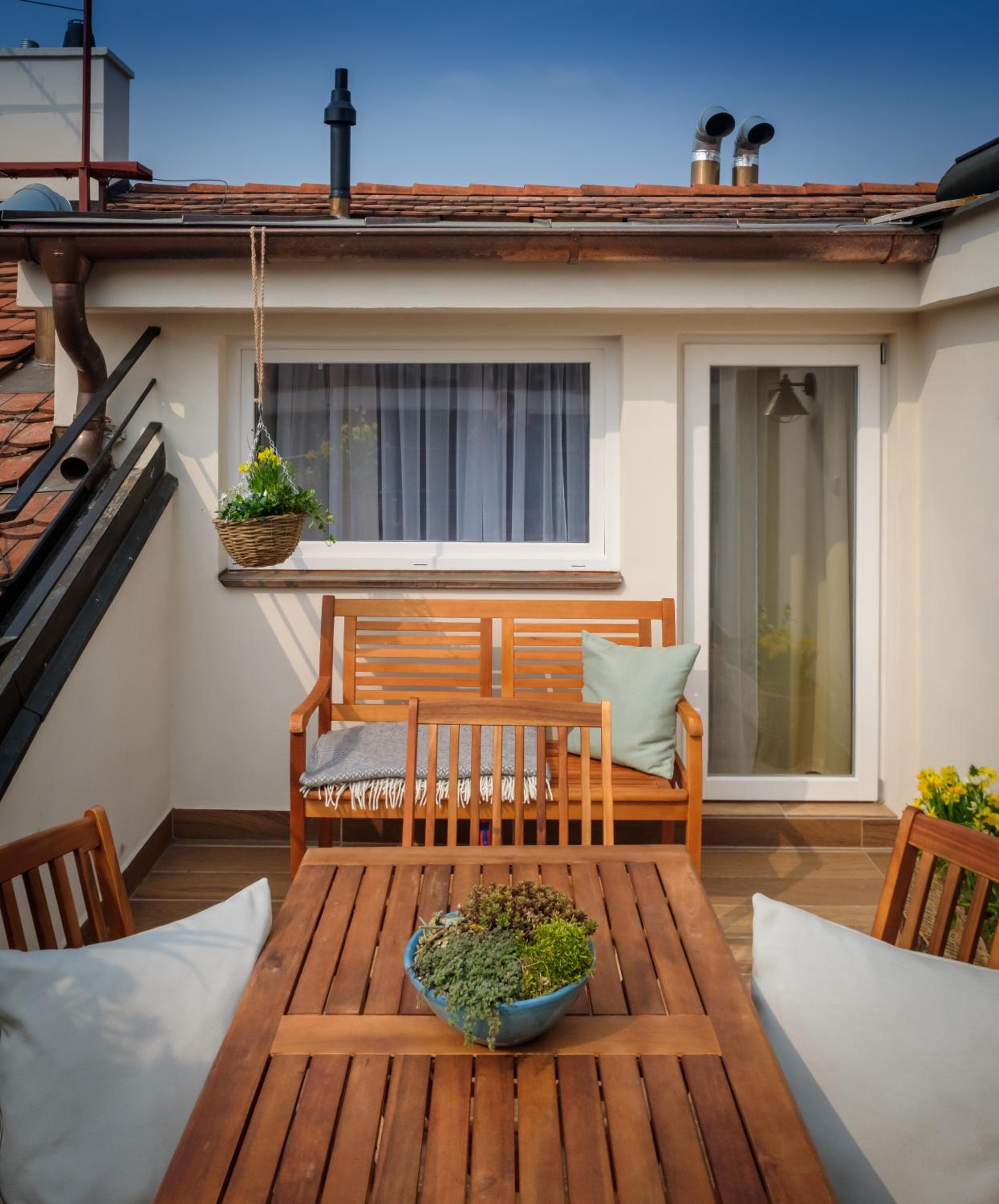 City Nest Apartments by Adrez