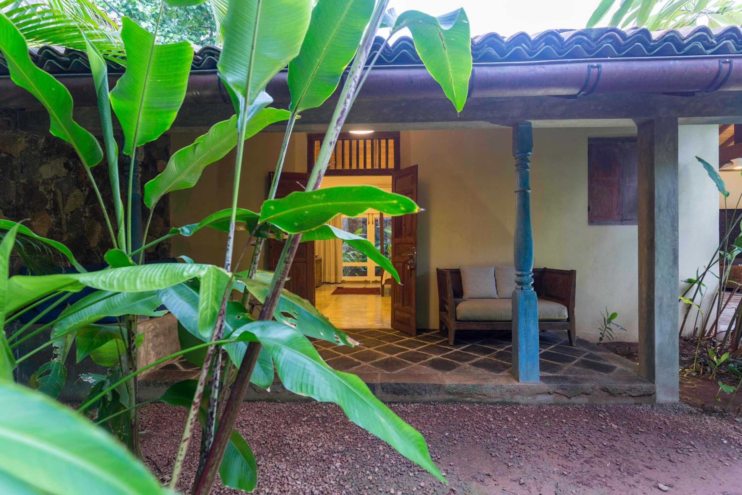 Villa Saffron Hikkaduwa