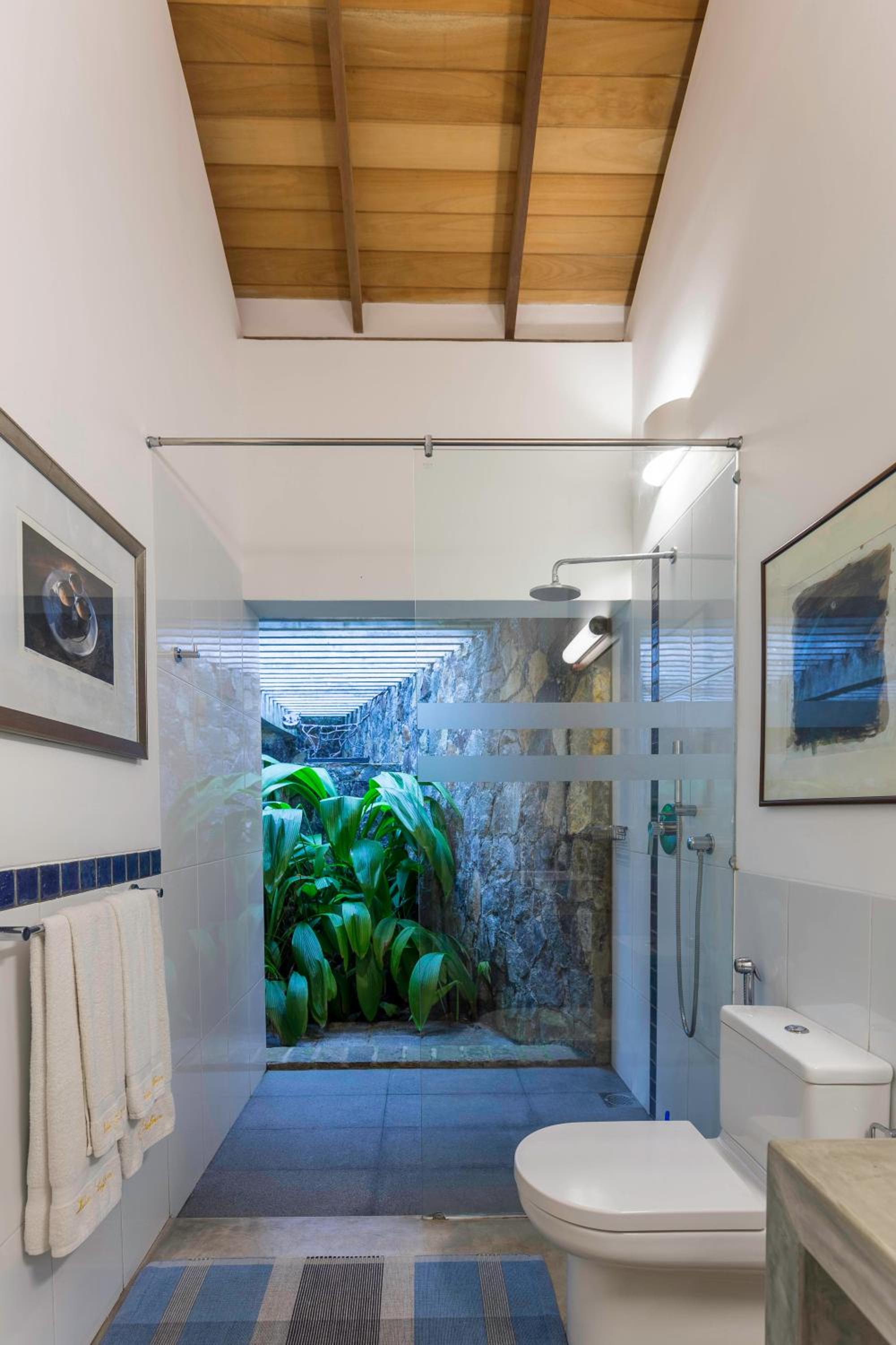 Villa Saffron Hikkaduwa