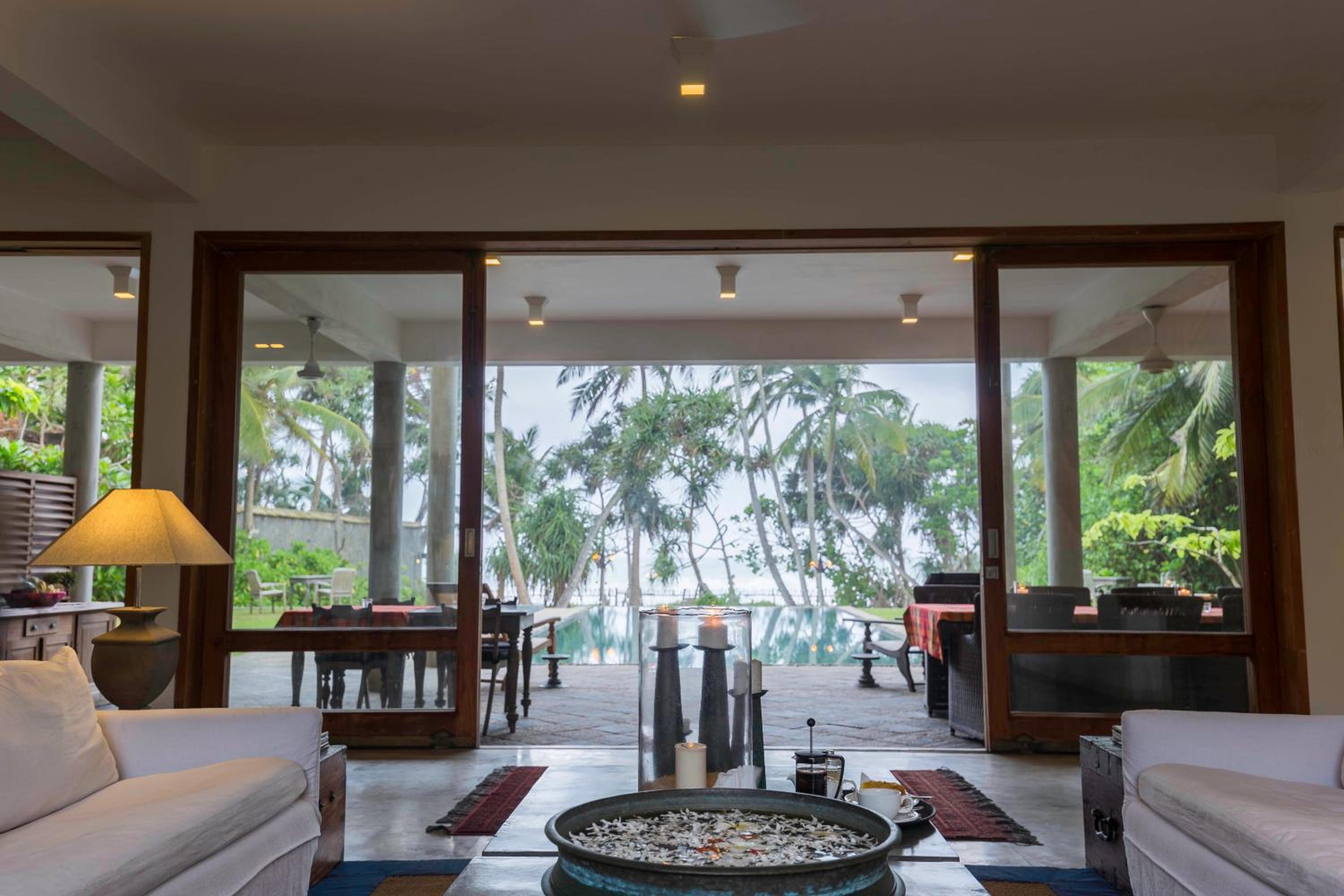 Villa Saffron Hikkaduwa