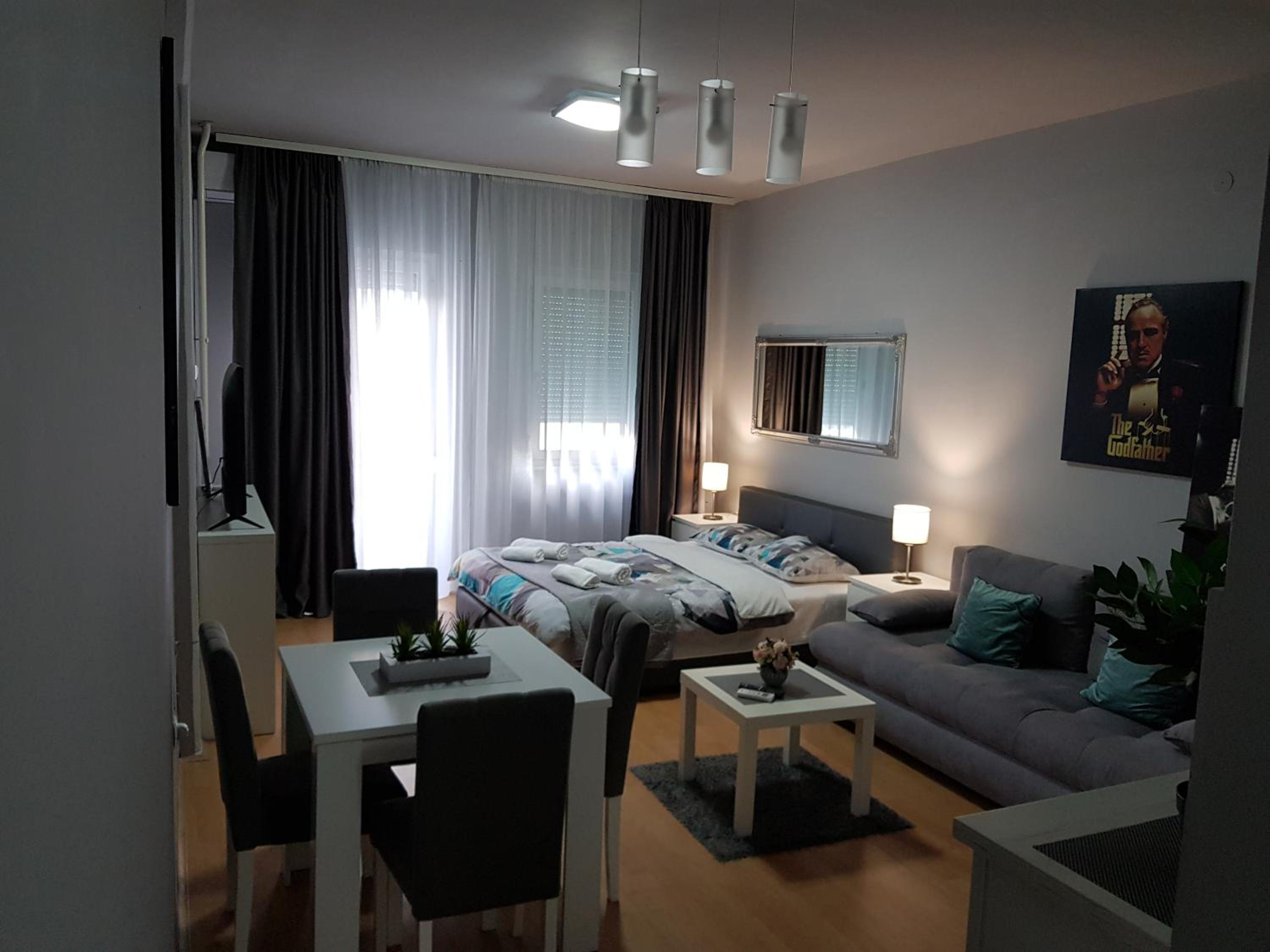 Godfather Luxory Living Apartment view 4