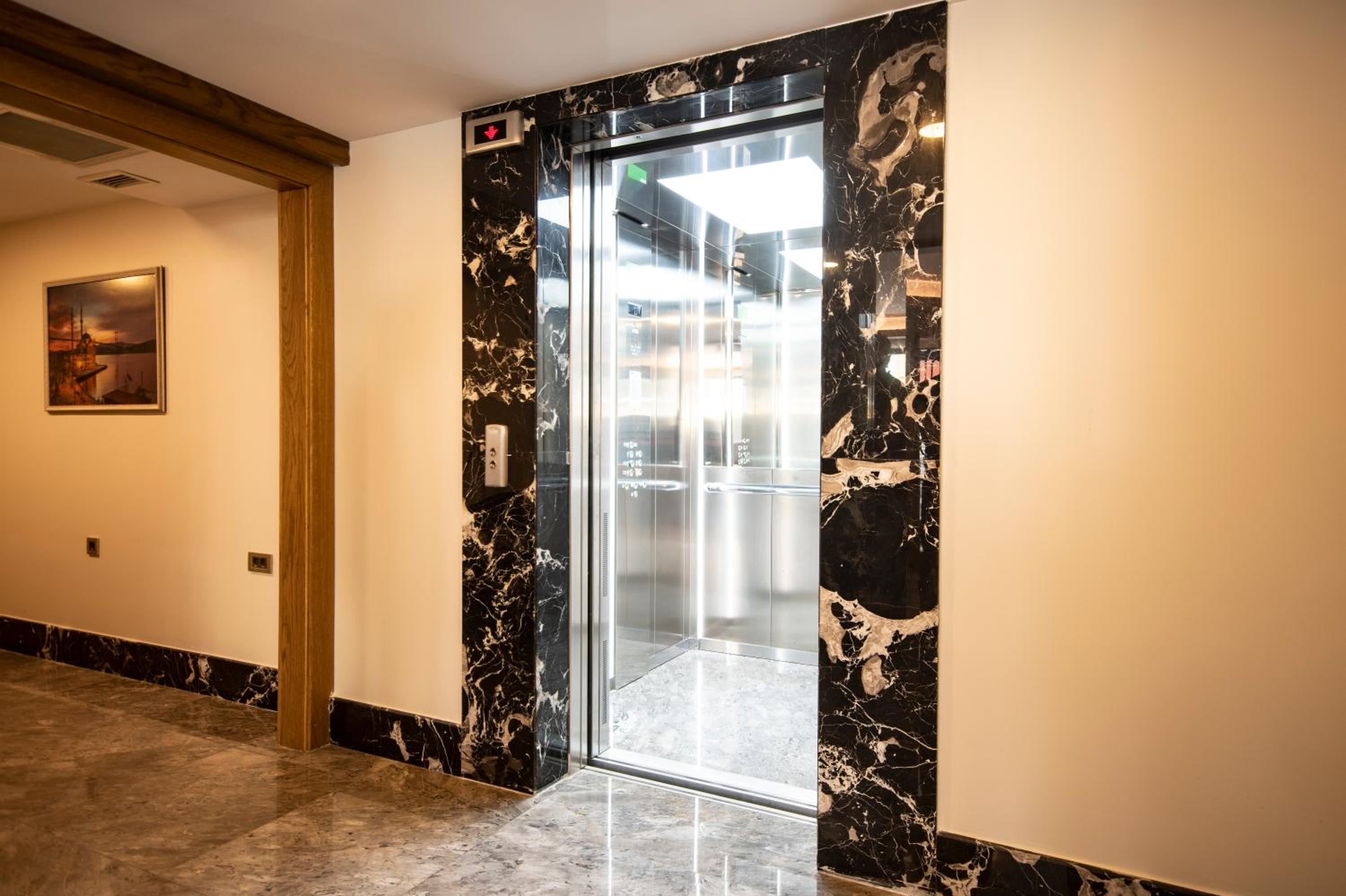 Eliza Otel - Image 42