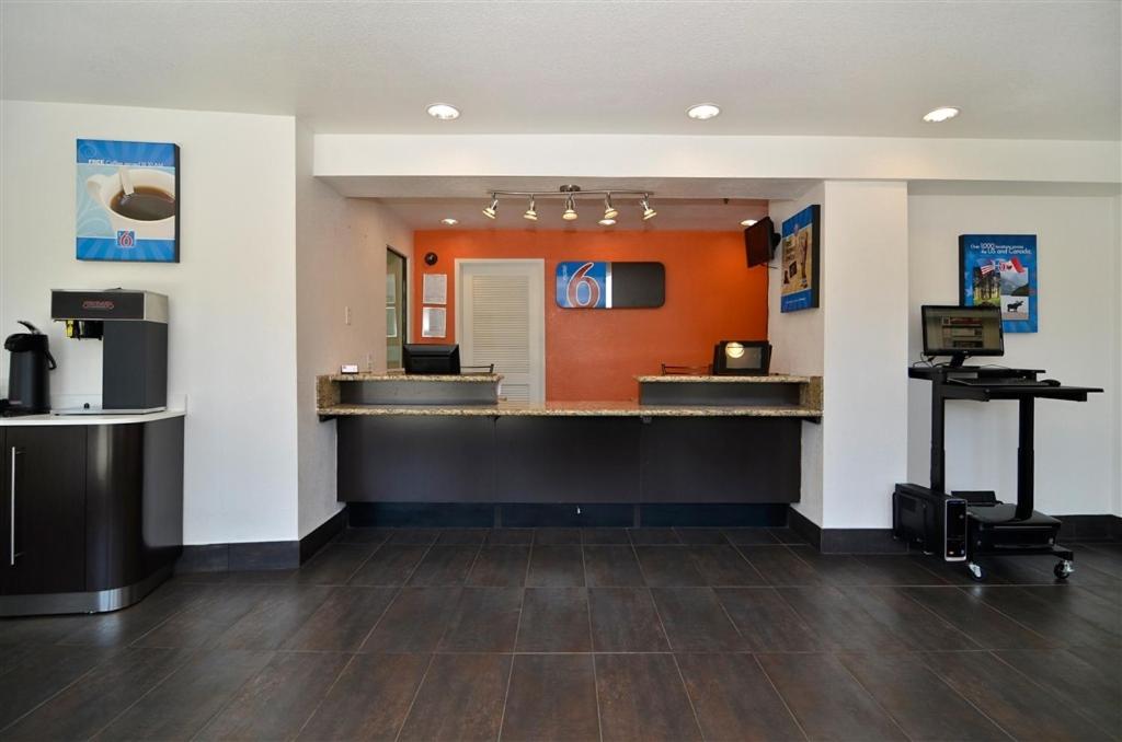 Fairfield Vacations - Motel 6-Fairfield, CA - Napa Valley - Property Image 36