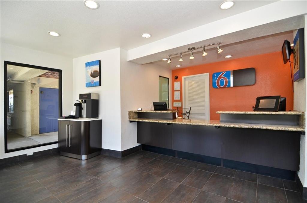 Fairfield Vacations - Motel 6-Fairfield, CA - Napa Valley - Property Image 35
